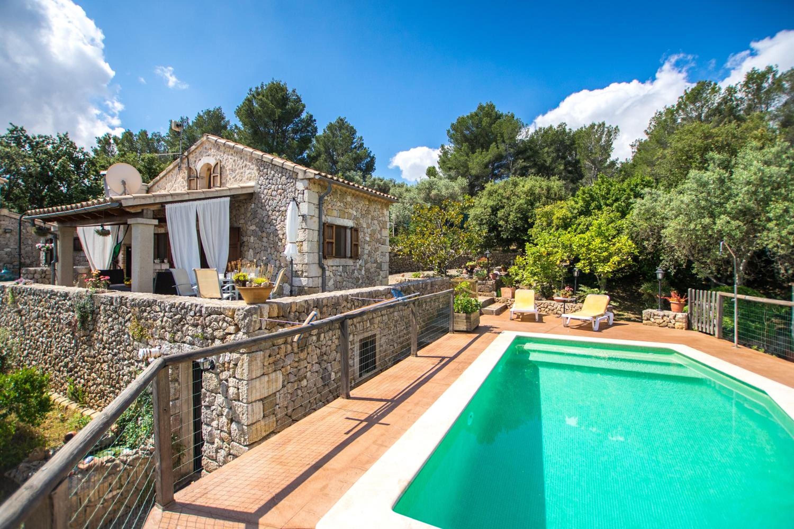 Sa Garriga de Can Barratot en Selva — recepcion & lobby