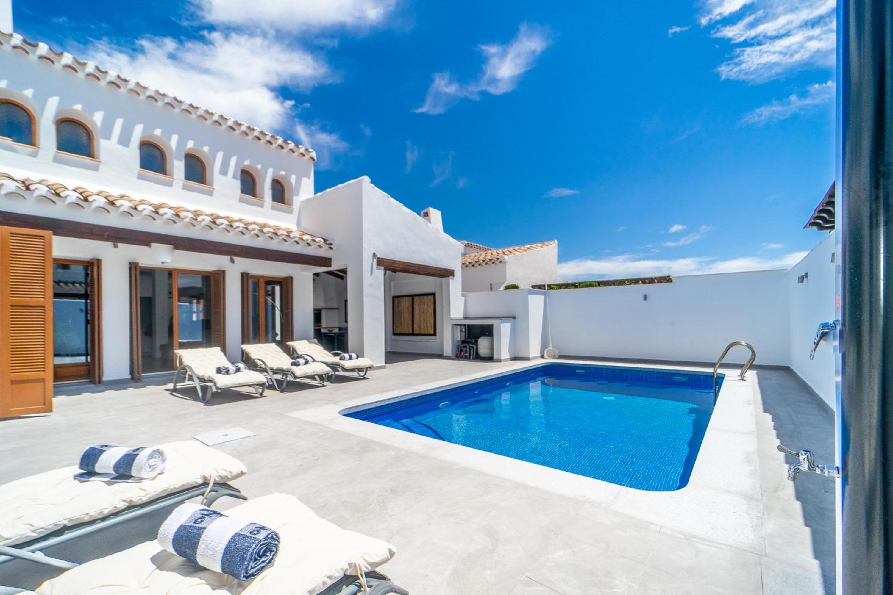 El Valle Golf Resort- Private Pool- Bbq- Parking
