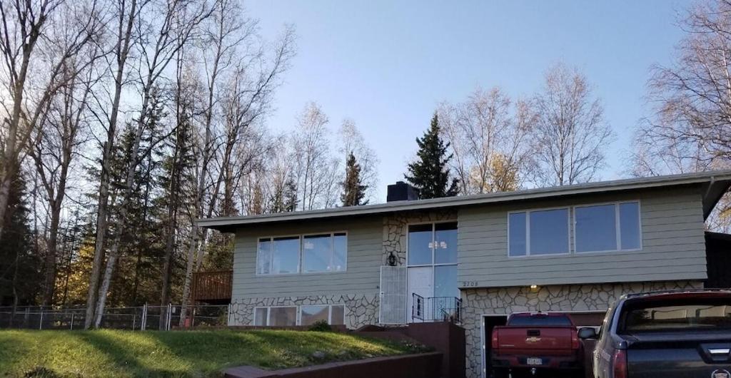 Hotel Hot Tub Stunning Mountain Views 2 kitchens 4 bedroom 2 bathroom - Image 1