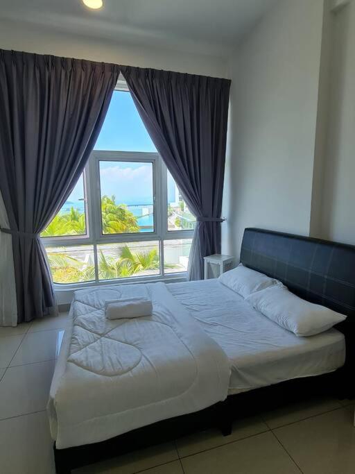 Southbay Seaview Condo A10 #10minQueensbay #15minSPICE photo 6