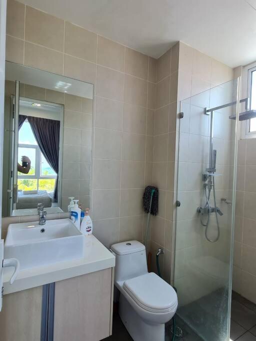 Southbay Seaview Condo A10 #10minQueensbay #15minSPICE photo 8
