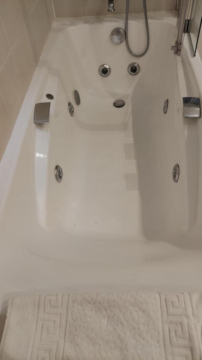 Jacuzzi