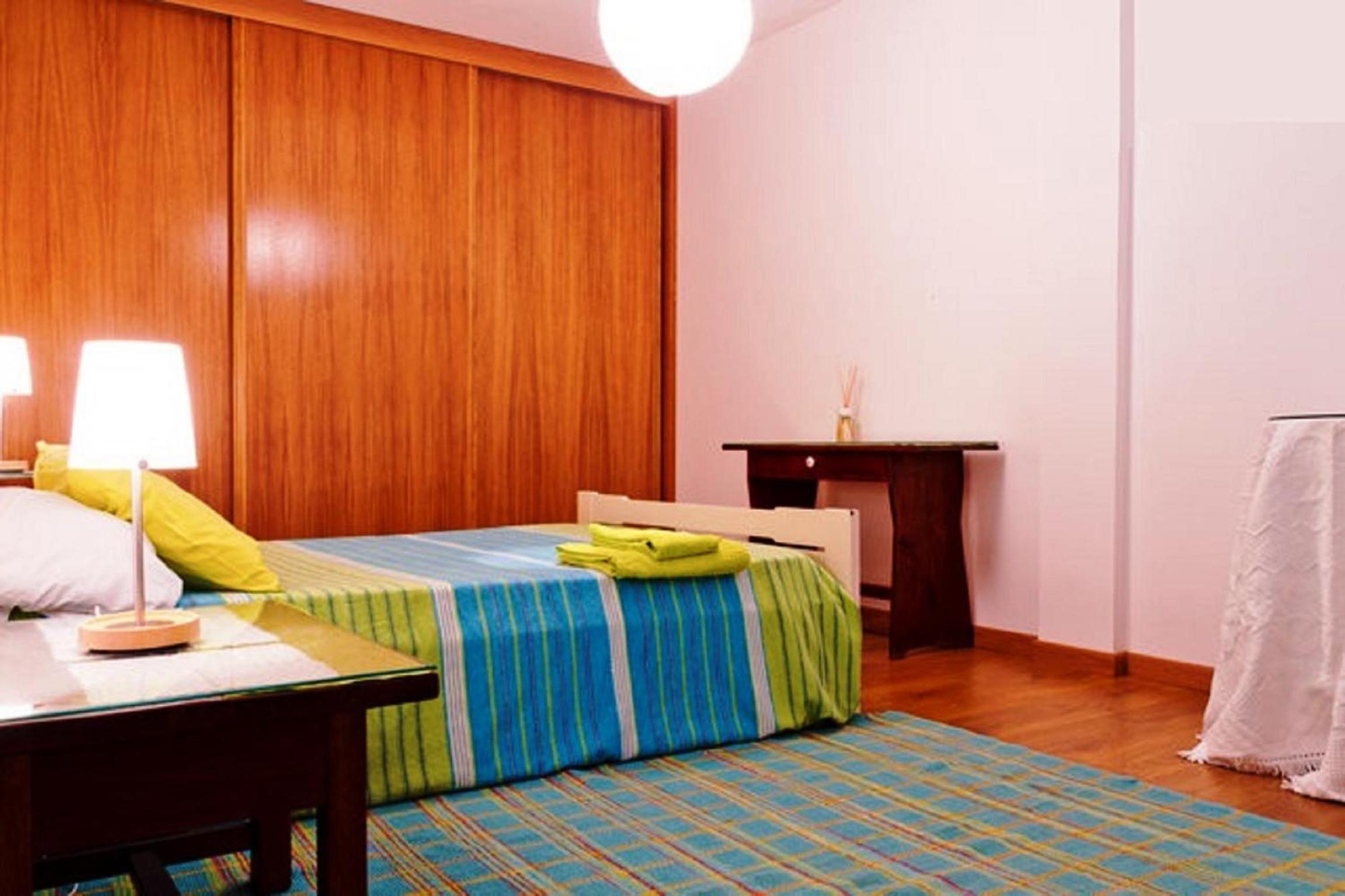 Coloured Studio en Faro — hotel room