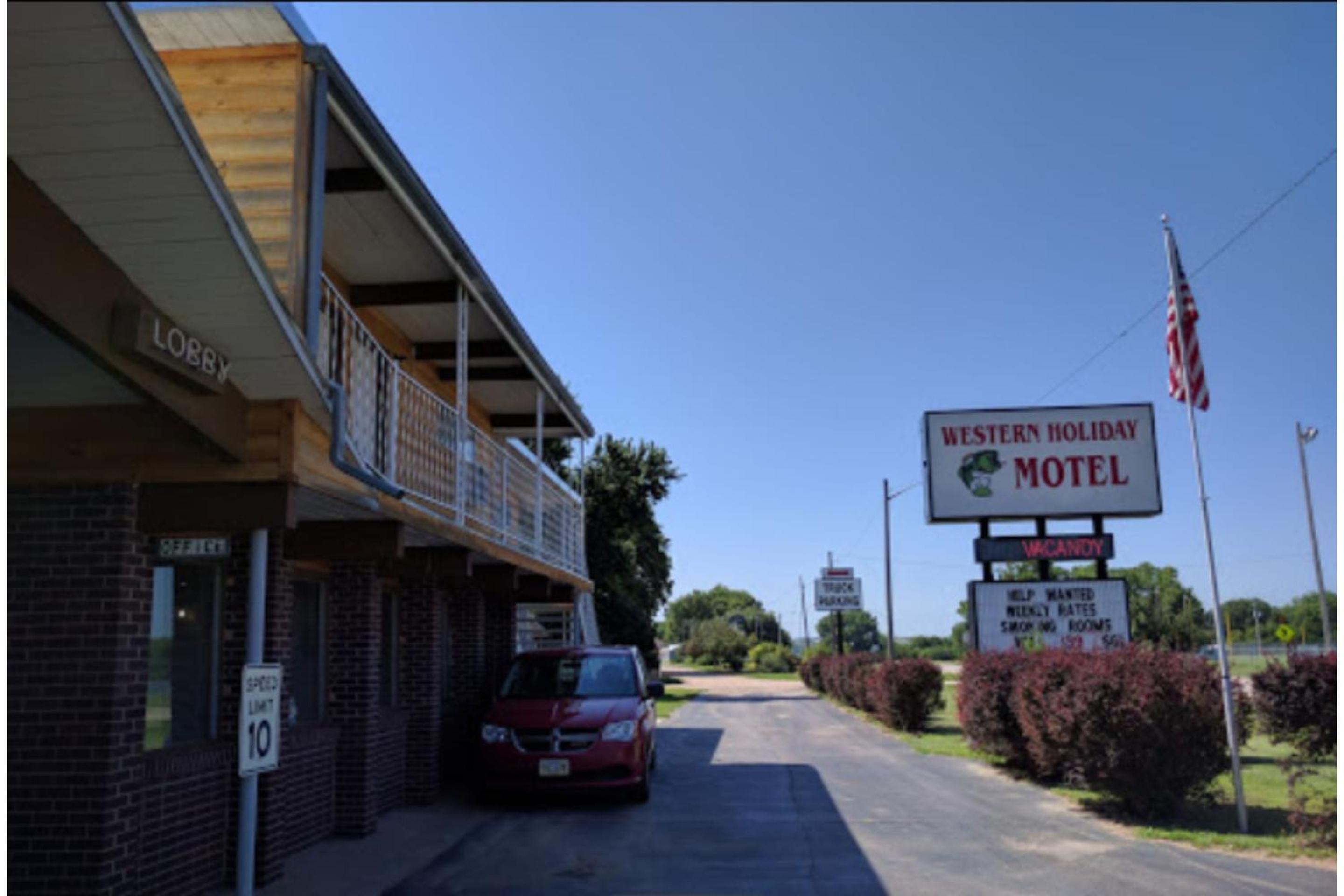 Love Hotels Western Holiday by OYO at Harlan Lake NE