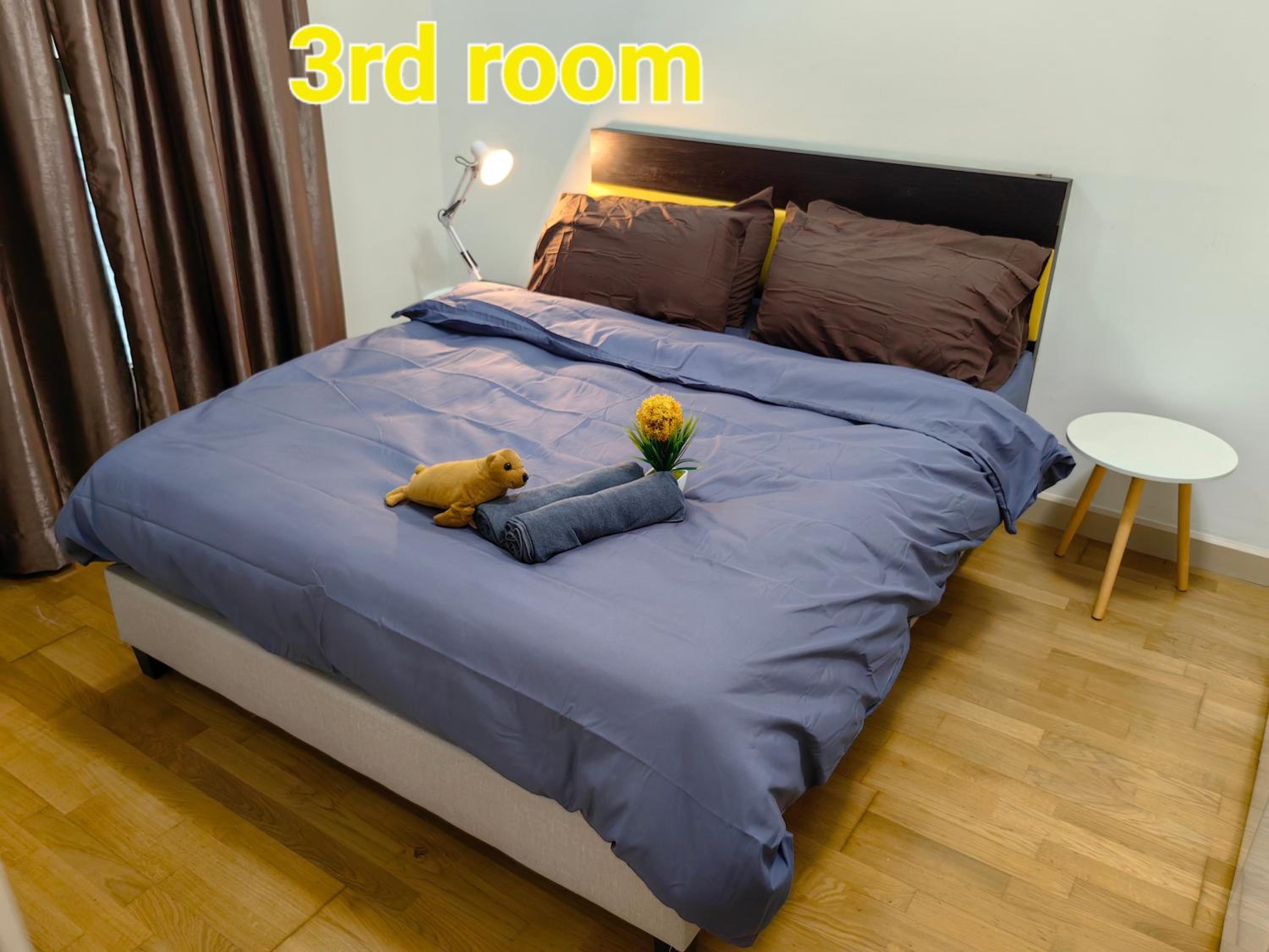 The Robertson S22 Jalan Alor Petaling Street Bukit Bintang KL 3R2B 8Pax