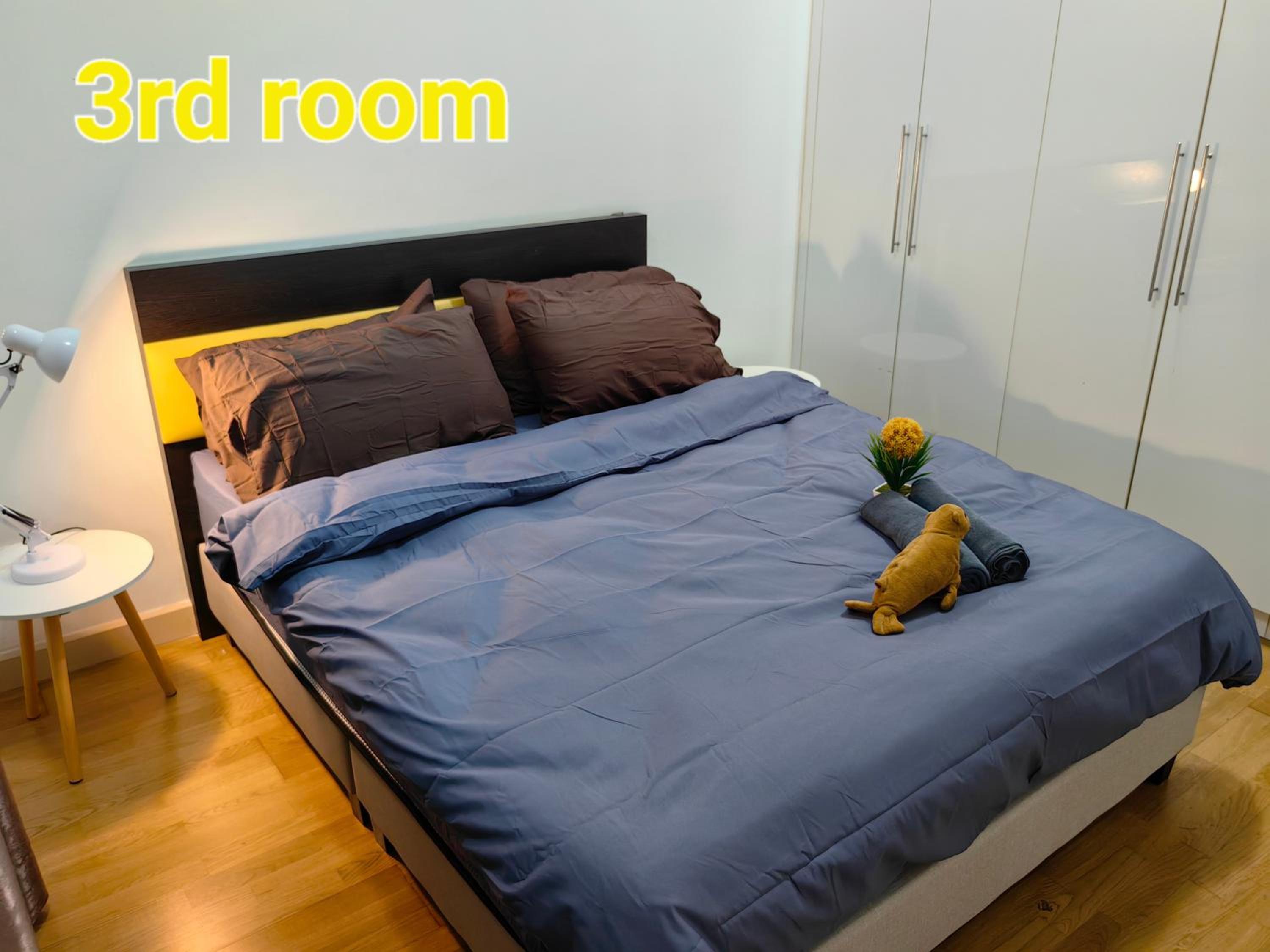 The Robertson S22 Jalan Alor Petaling Street Bukit Bintang KL 3R2B 8Pax