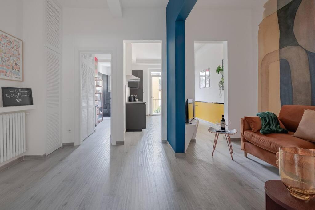 Via Pollaiolo, 55 - Florence Charming Apartments - Comfort e Stile a 350mt dal Tram! First floor with elevator and car places on street
