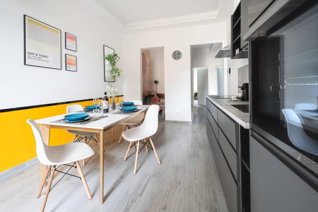 Via Pollaiolo, 55 - Florence Charming Apartments - Comfort e Stile a 350mt dal Tram! First floor with elevator and car places on street