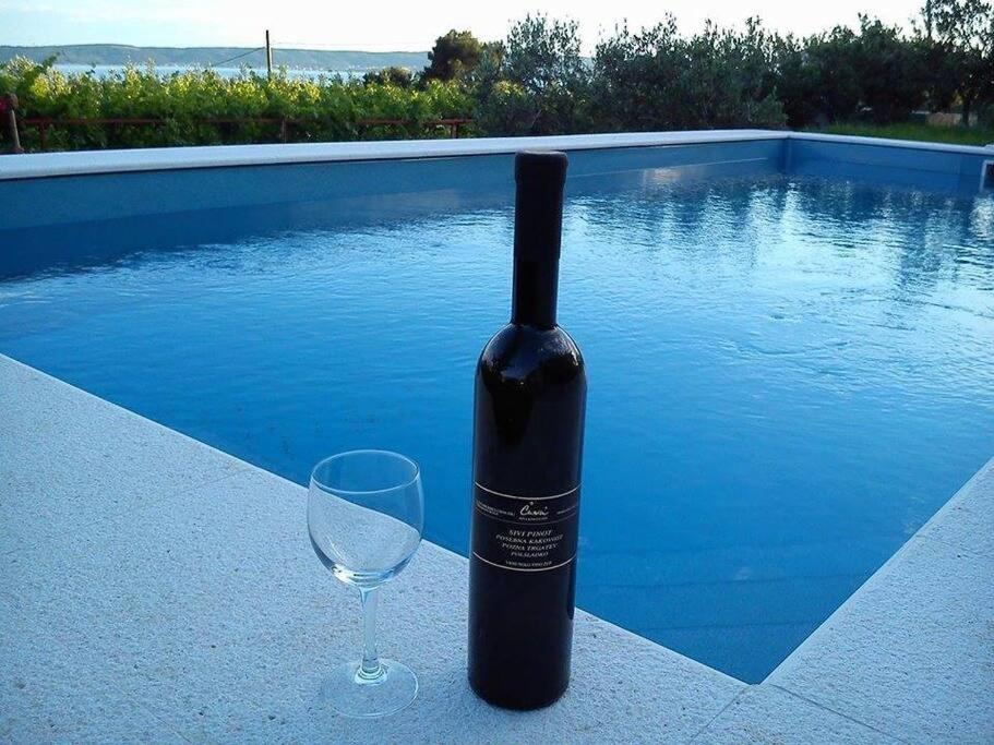 Eden Holiday House with private Pool and Vineyard