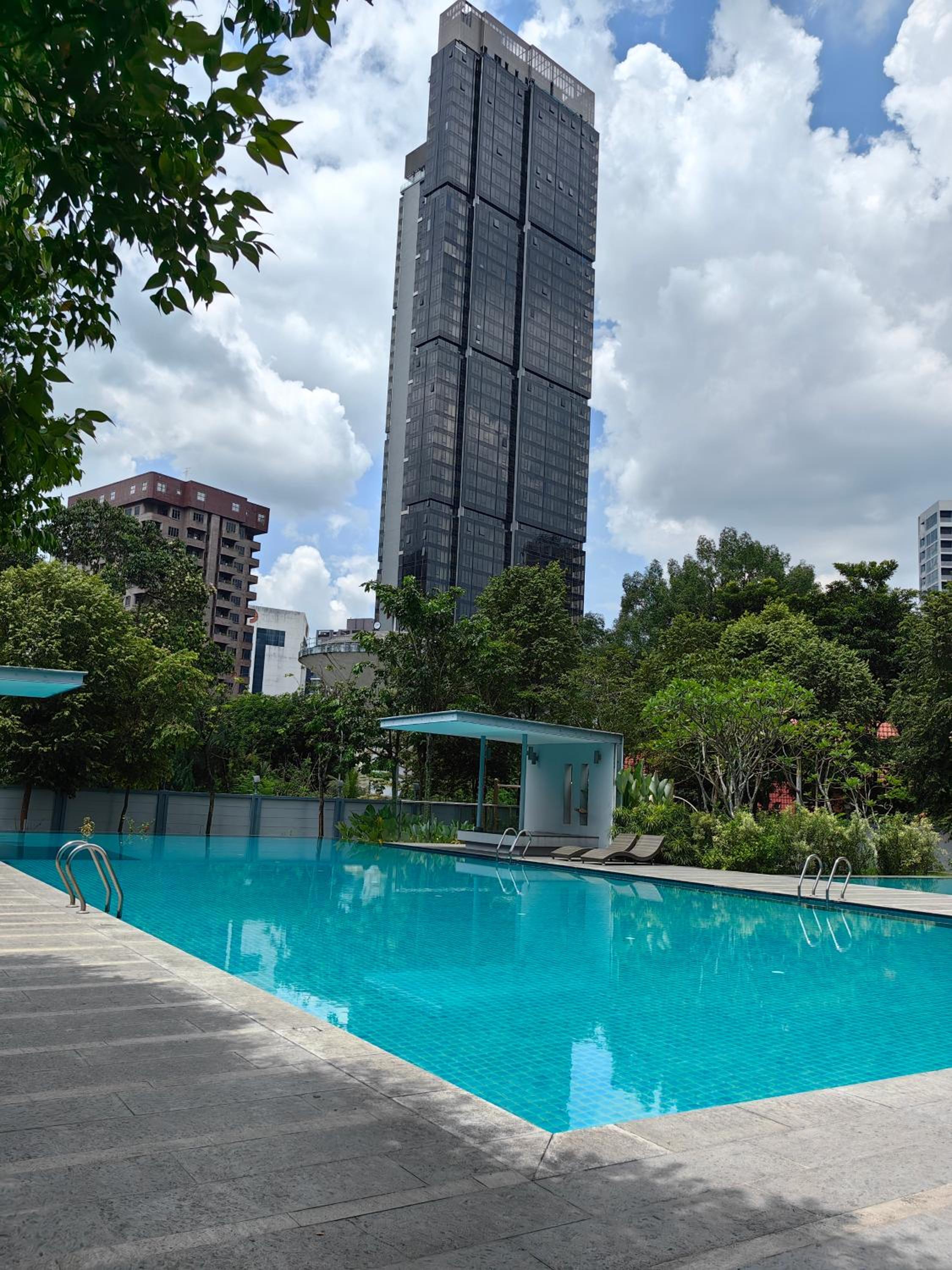 The Robertson S22 Jalan Alor Petaling Street Bukit Bintang KL 3R2B 8Pax