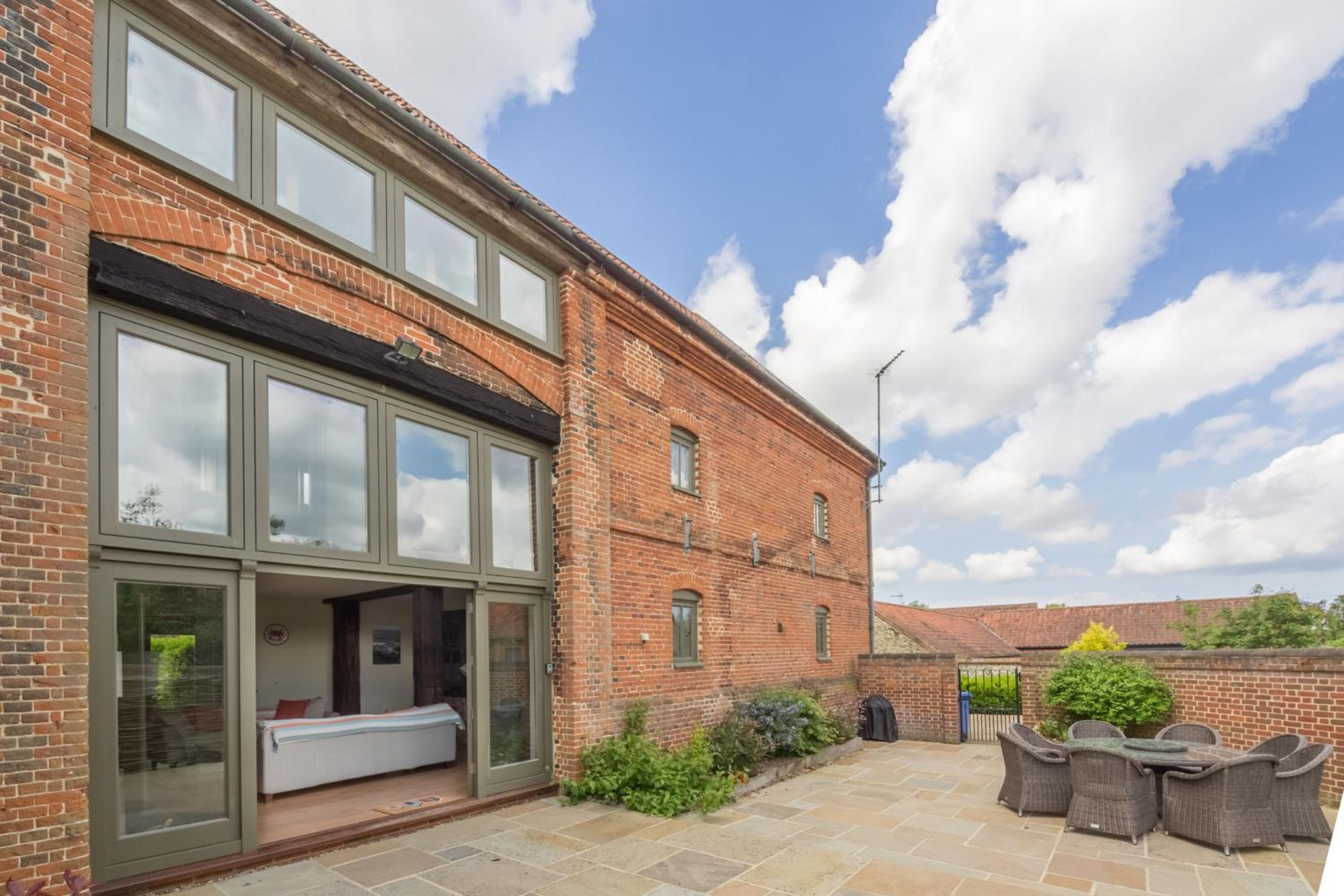 5 Ivy Farm Barns view 3