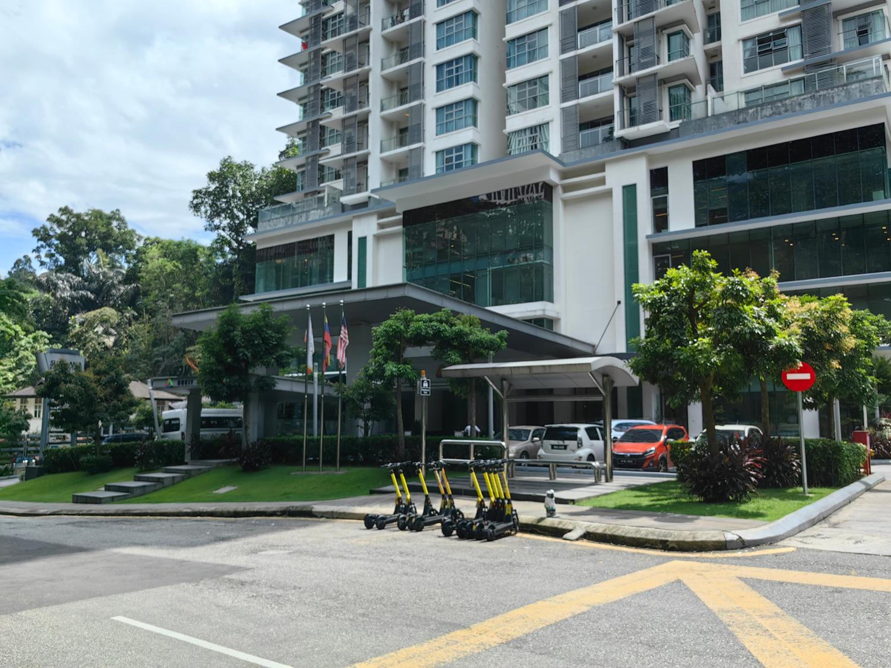 The Robertson S22 Jalan Alor Petaling Street Bukit Bintang KL 3R2B 8Pax
