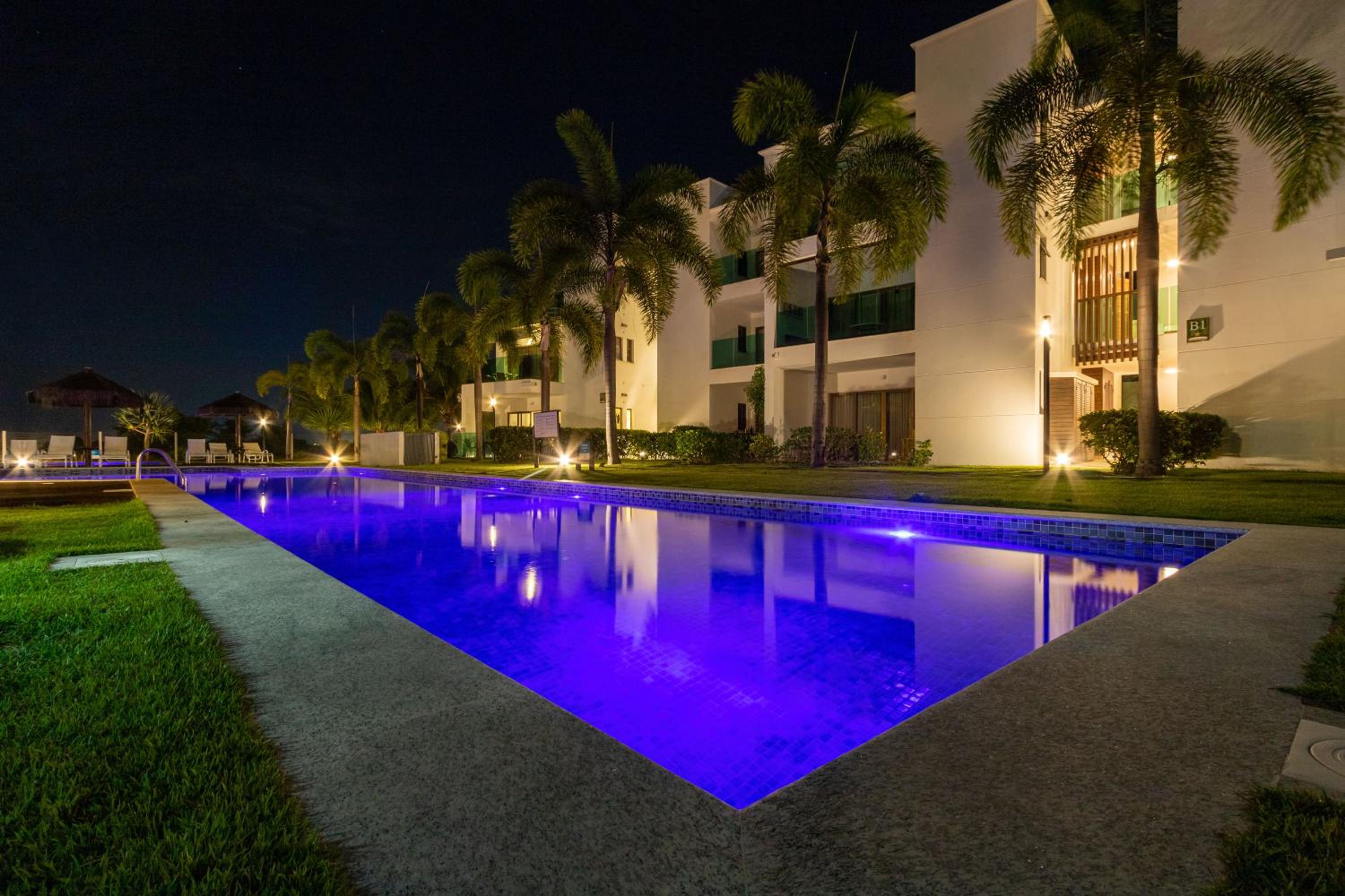 Luxo Térreo com Jardim IBERO Praia do Forte