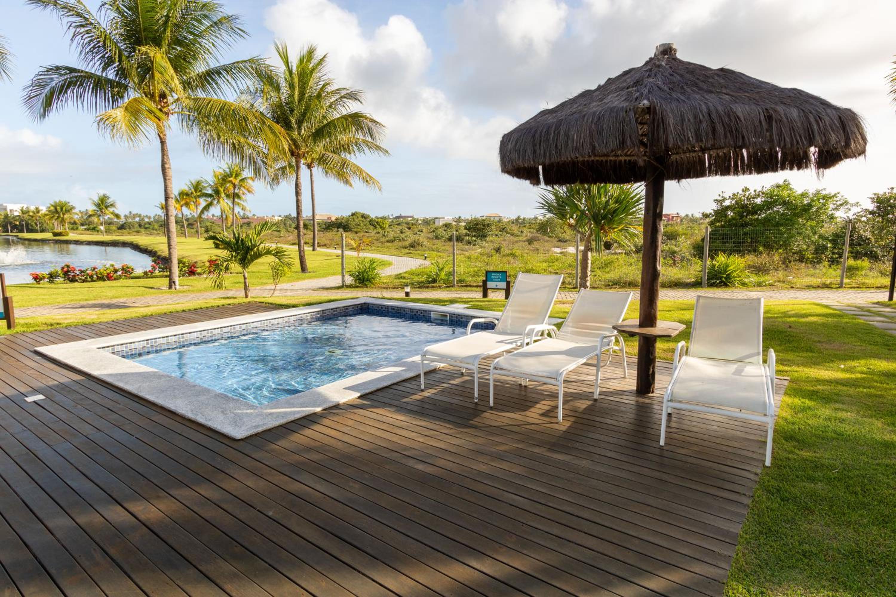 Luxo Térreo com Jardim IBERO Praia do Forte
