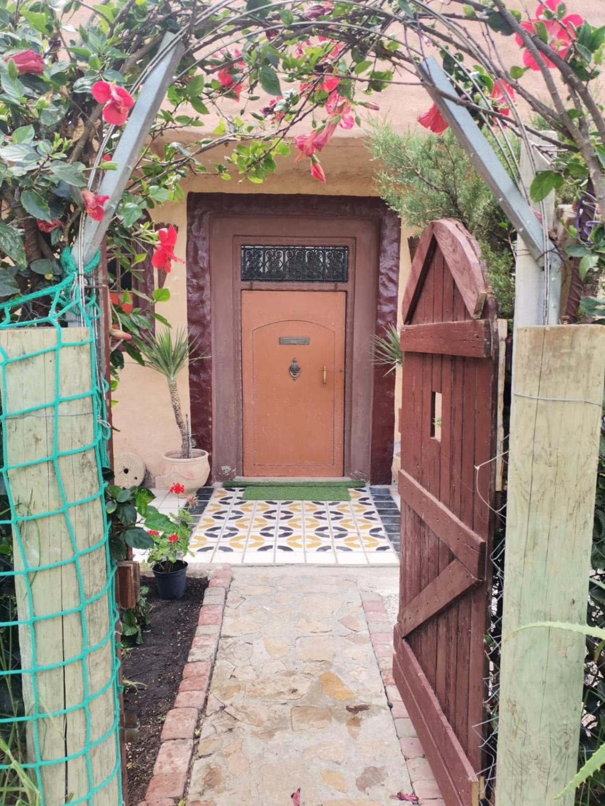 Hajrienne guest house - Image 4
