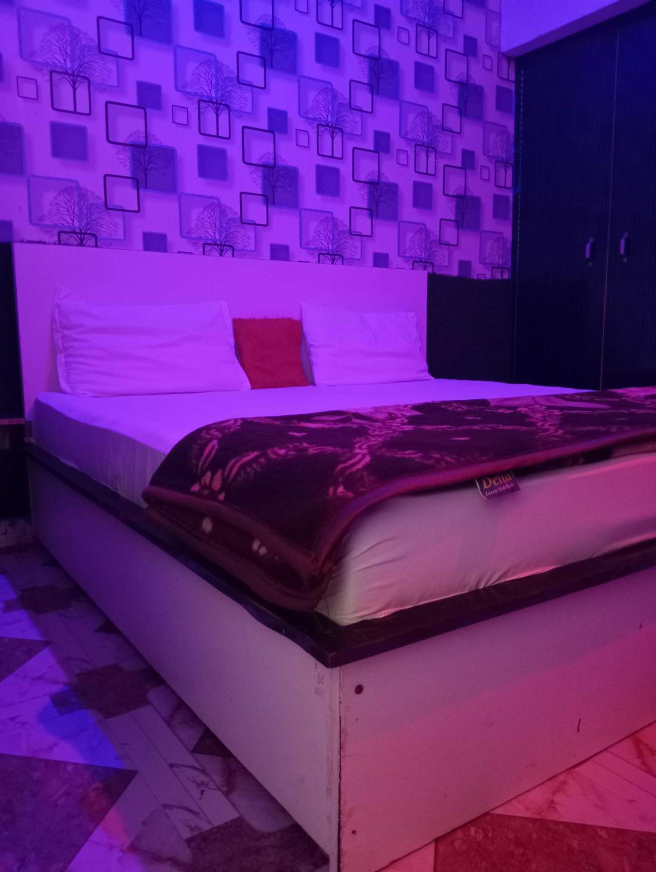 OYO Hotel Rosewood view 2