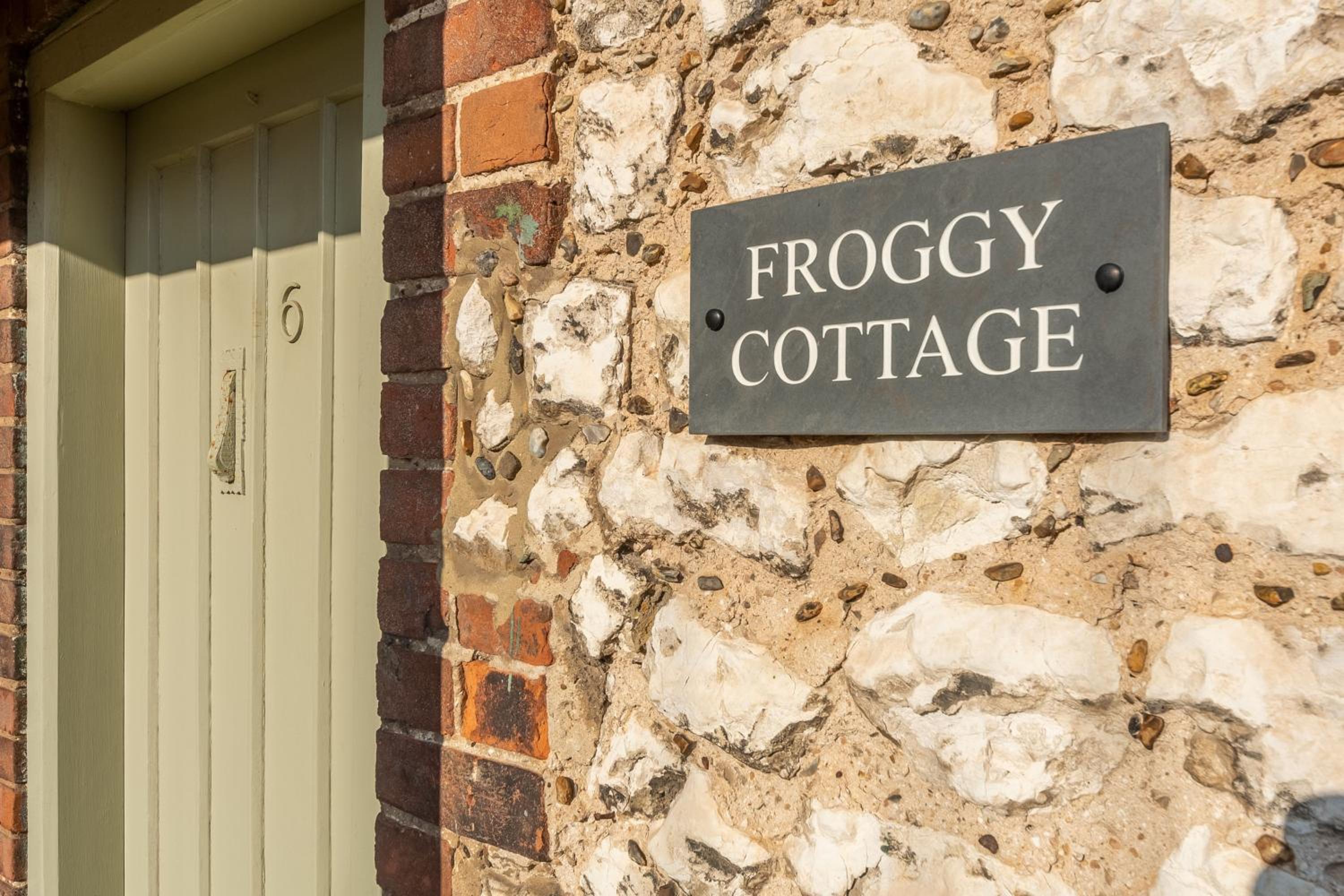 Froggy Cottage