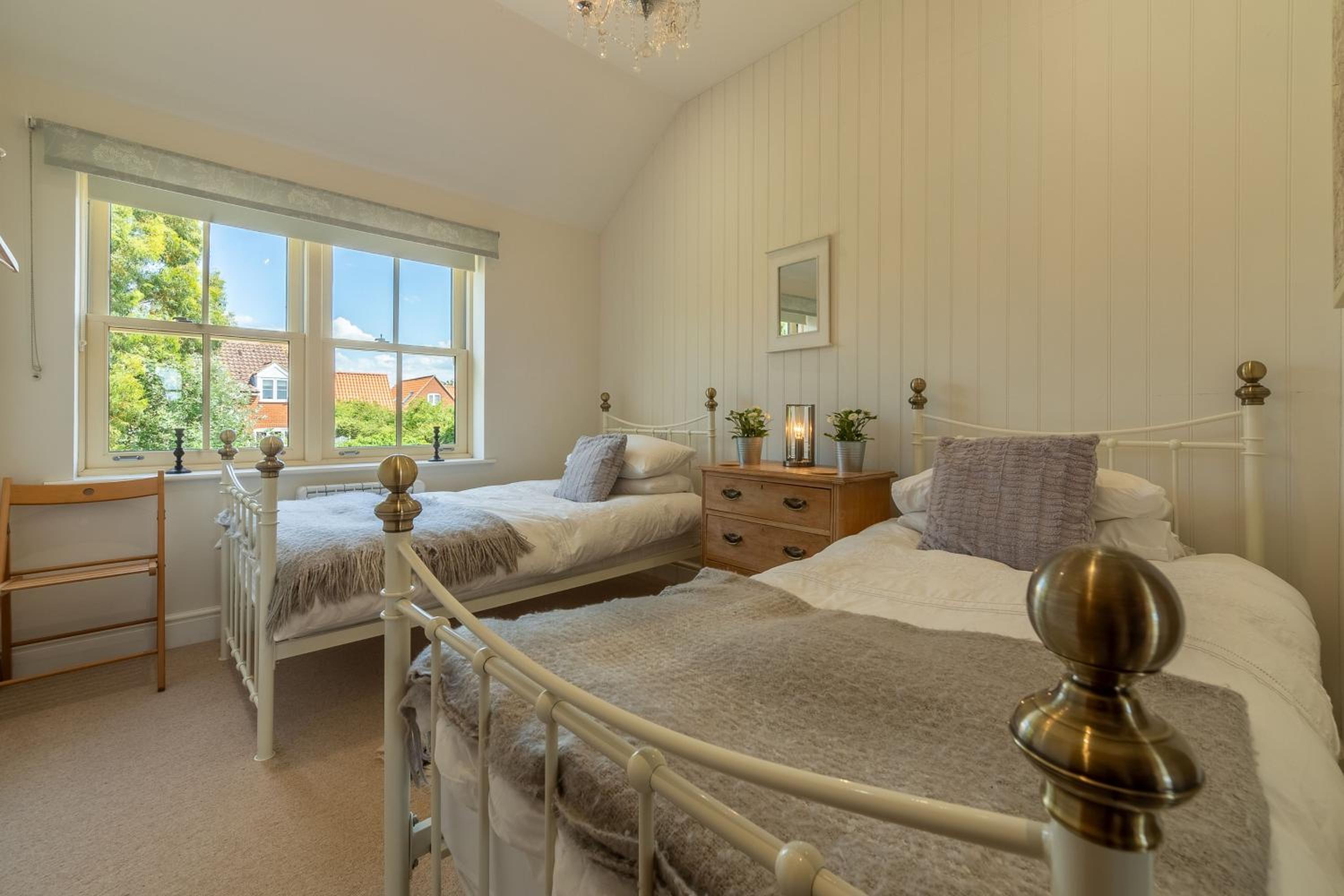 Sea Holly Cottage view 5