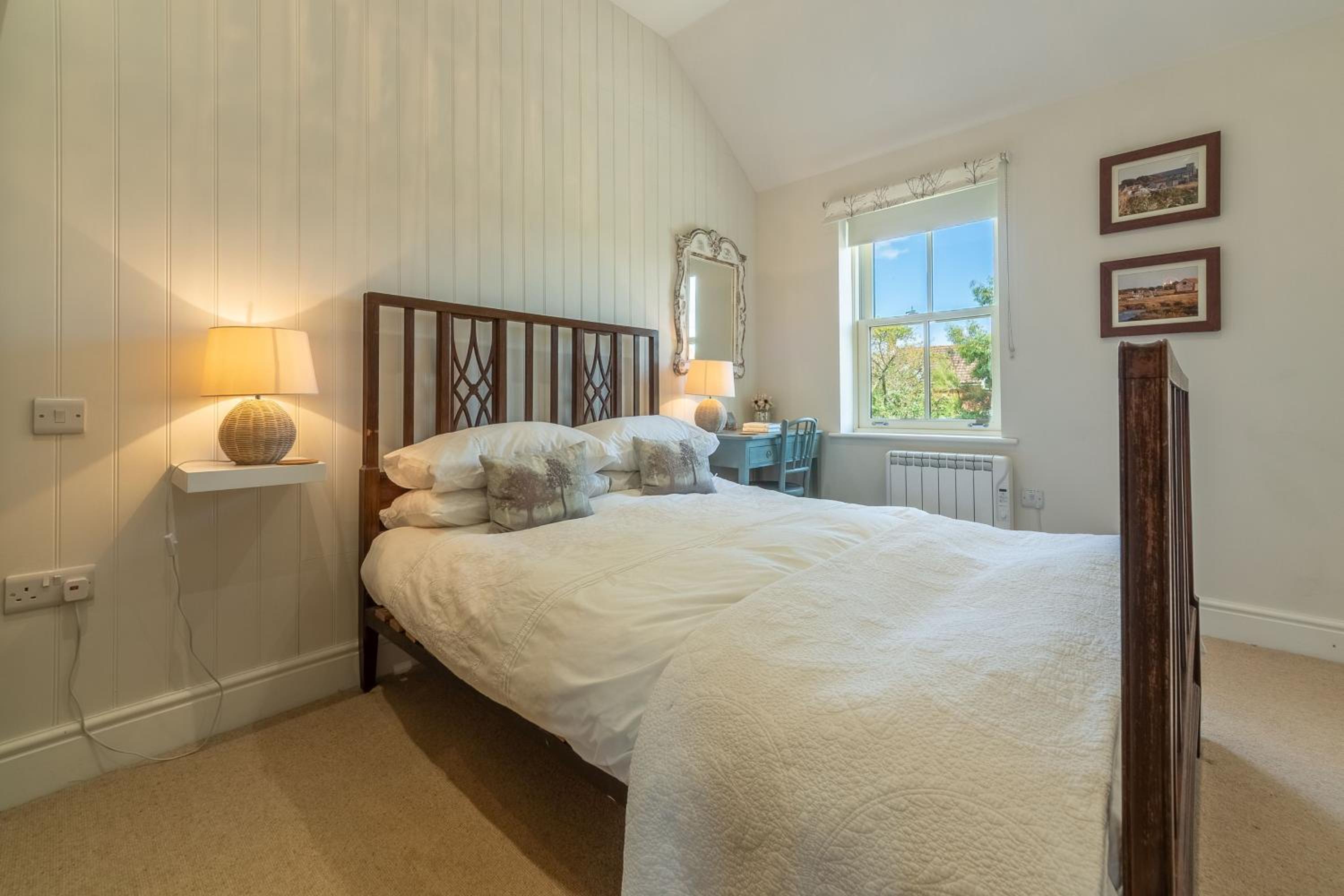 Sea Holly Cottage view 3
