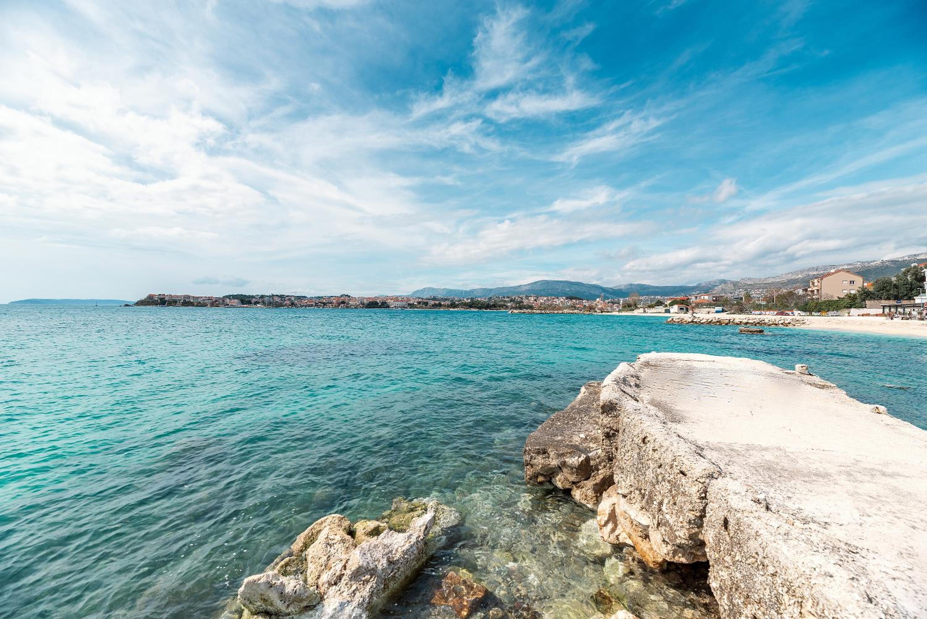 Beach apartment 2 minutes on foot Marija, cozy sea view balcony garage view 3