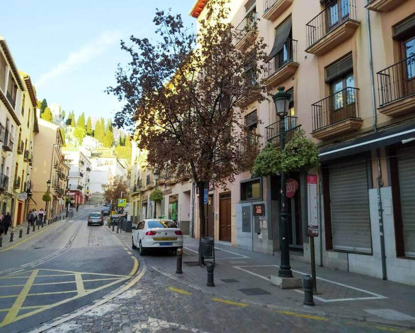 4 balconies house, central and near the Alhambra