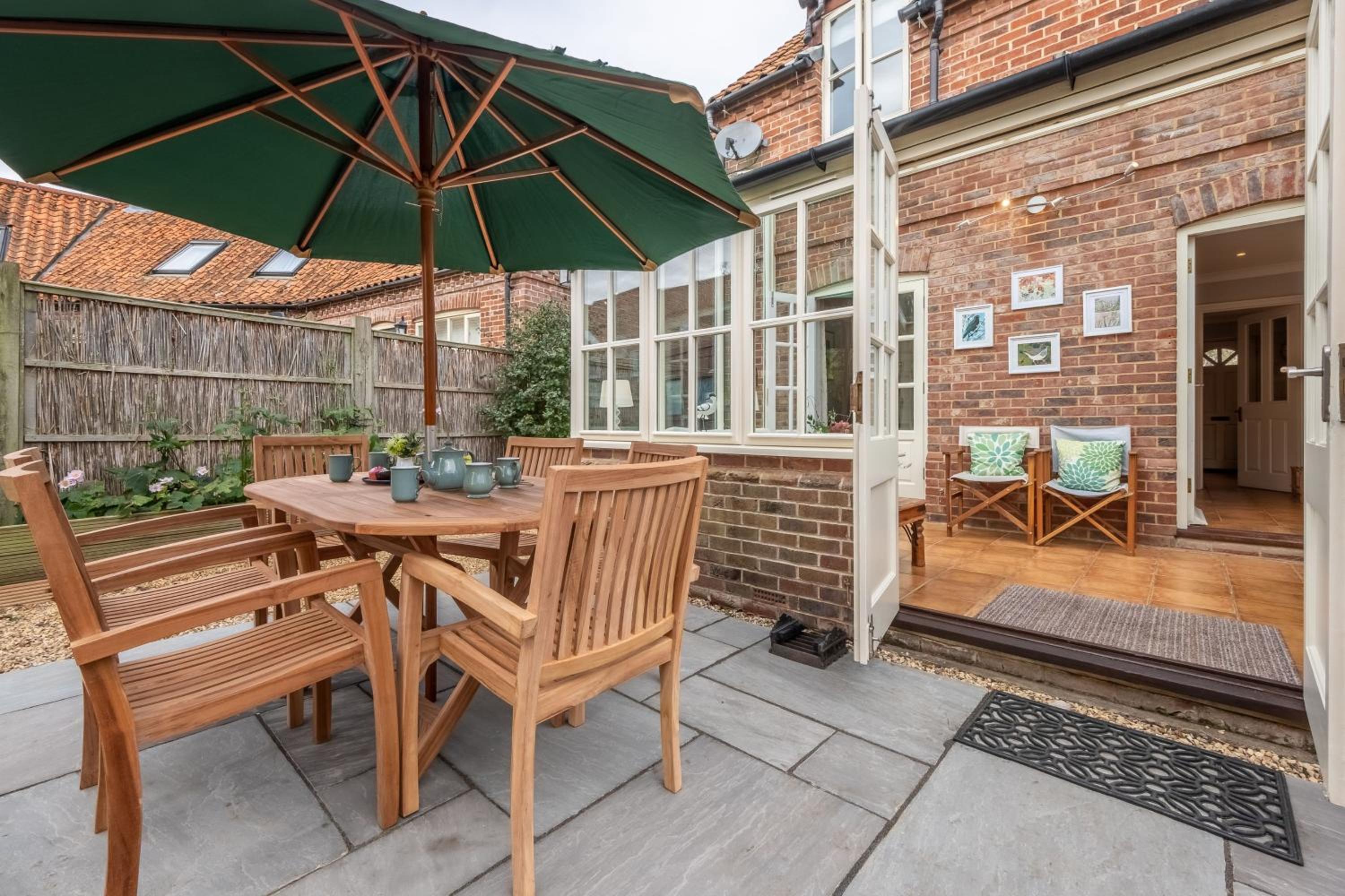 Mahonia Cottage