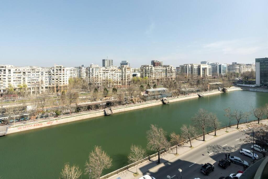 Superb River Views 1BR + Parking view 2