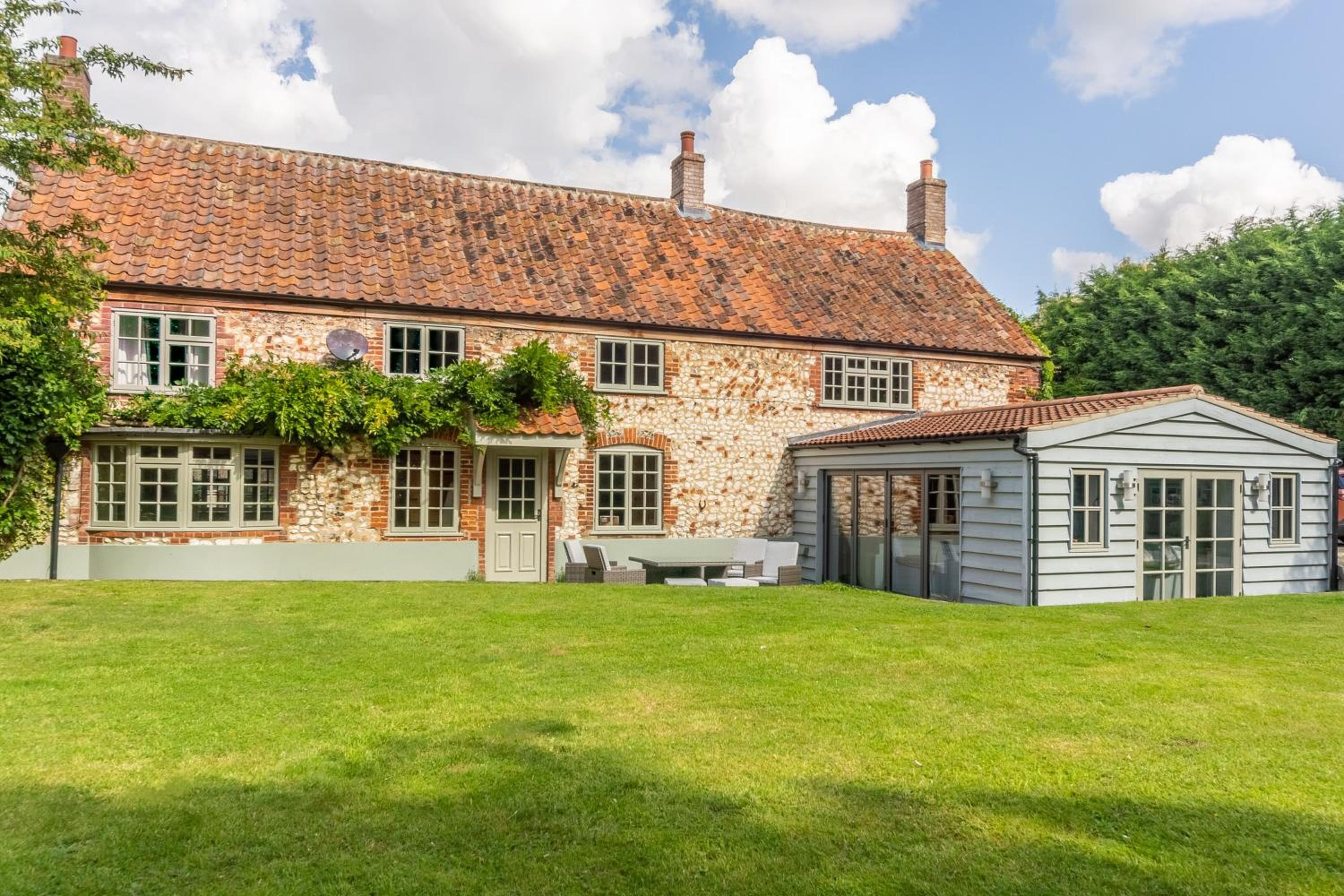 Swan Cottage