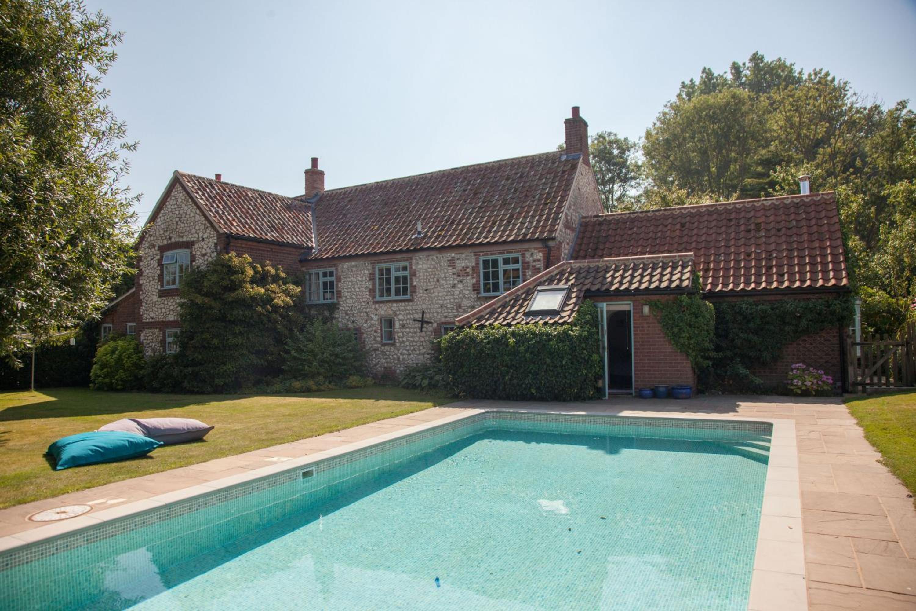 Swan Cottage