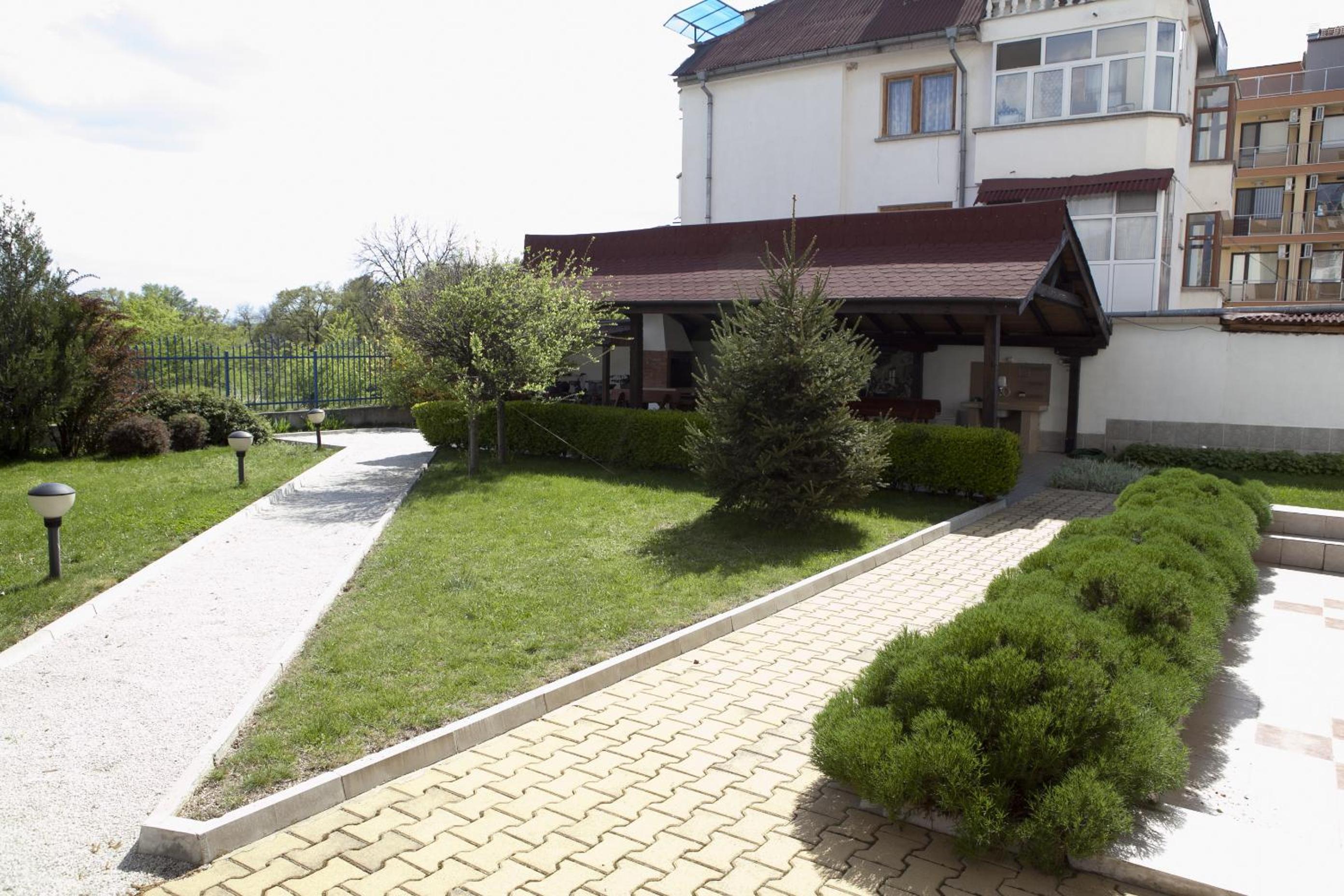 Photo 25