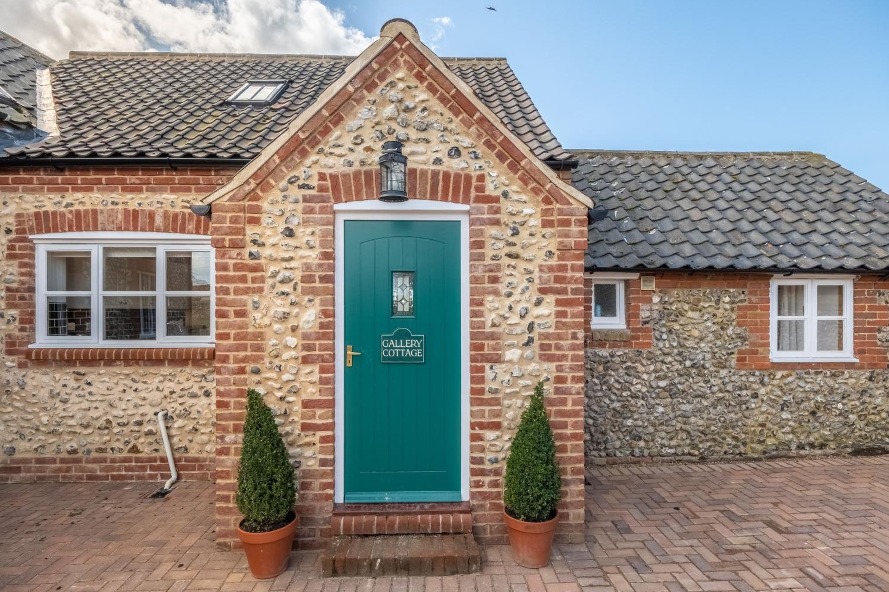 Gallery Cottage