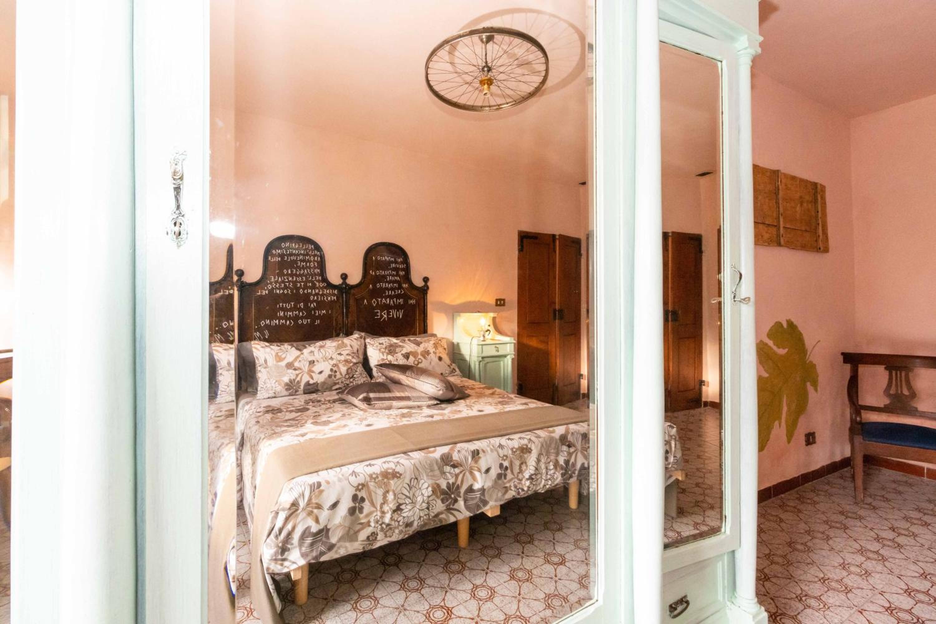 Casa delle foglie sussurranti