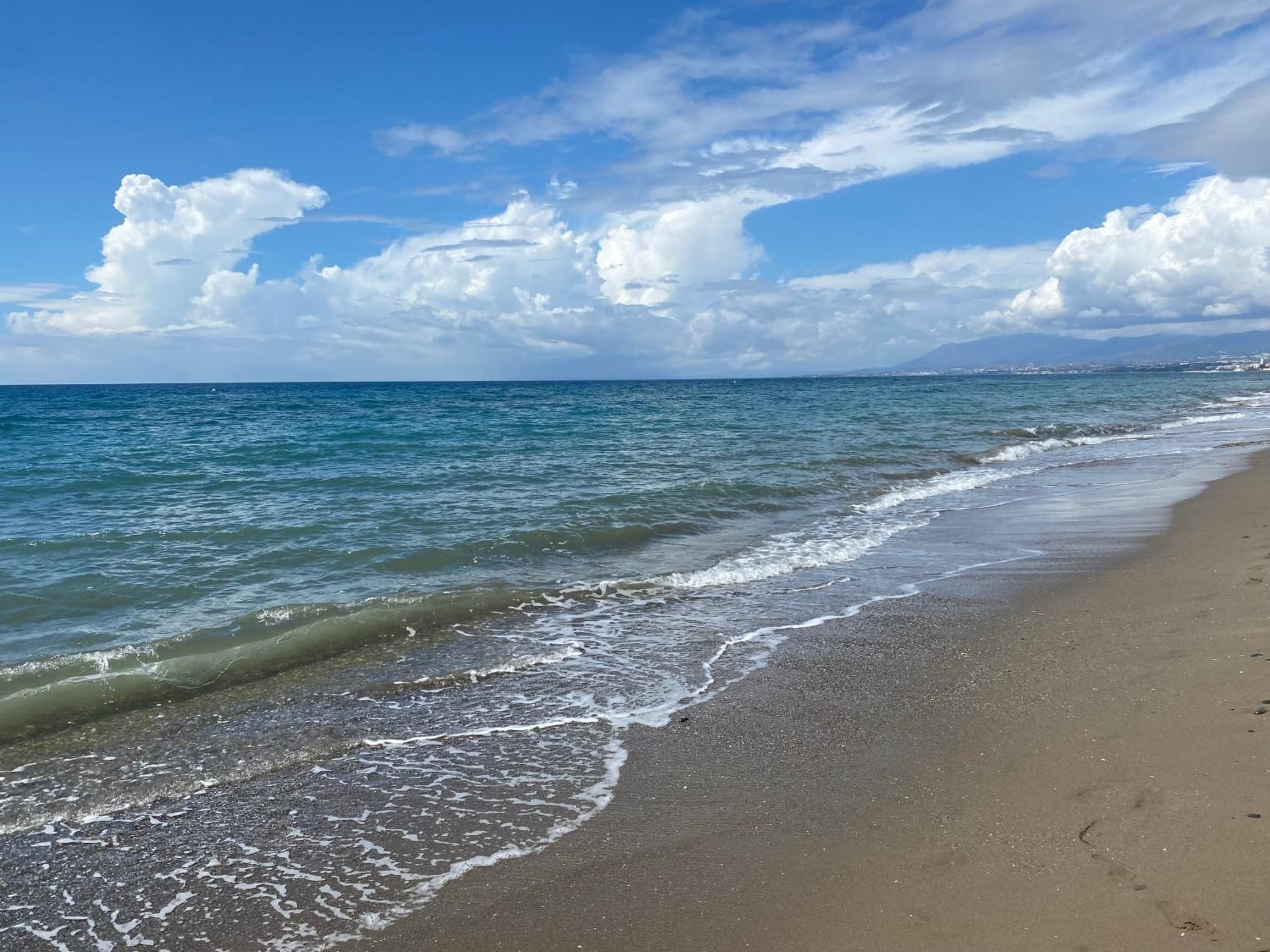 Bahía de Marbella Beachfront 2 bedroom apartment