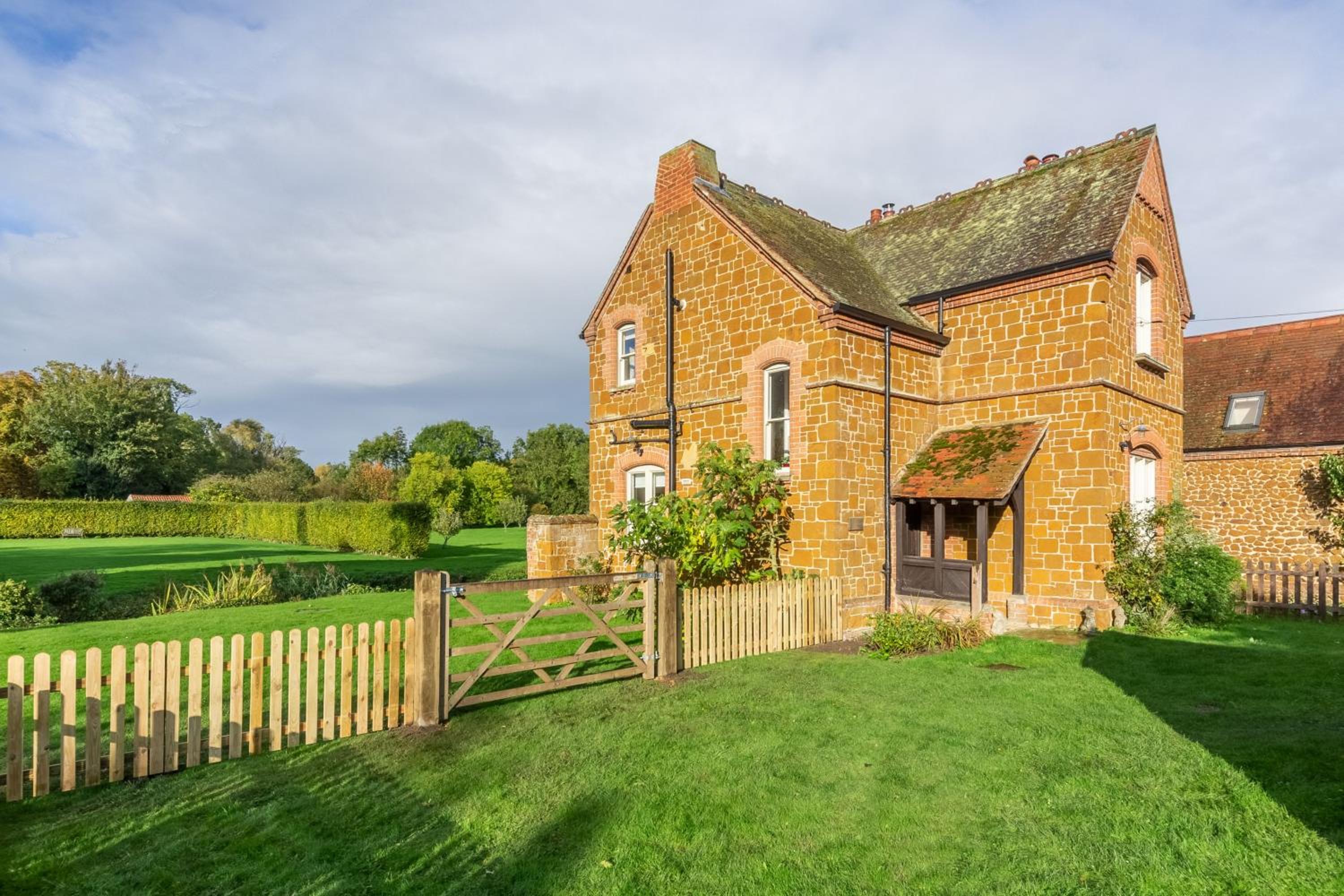 Coachmans Cottage