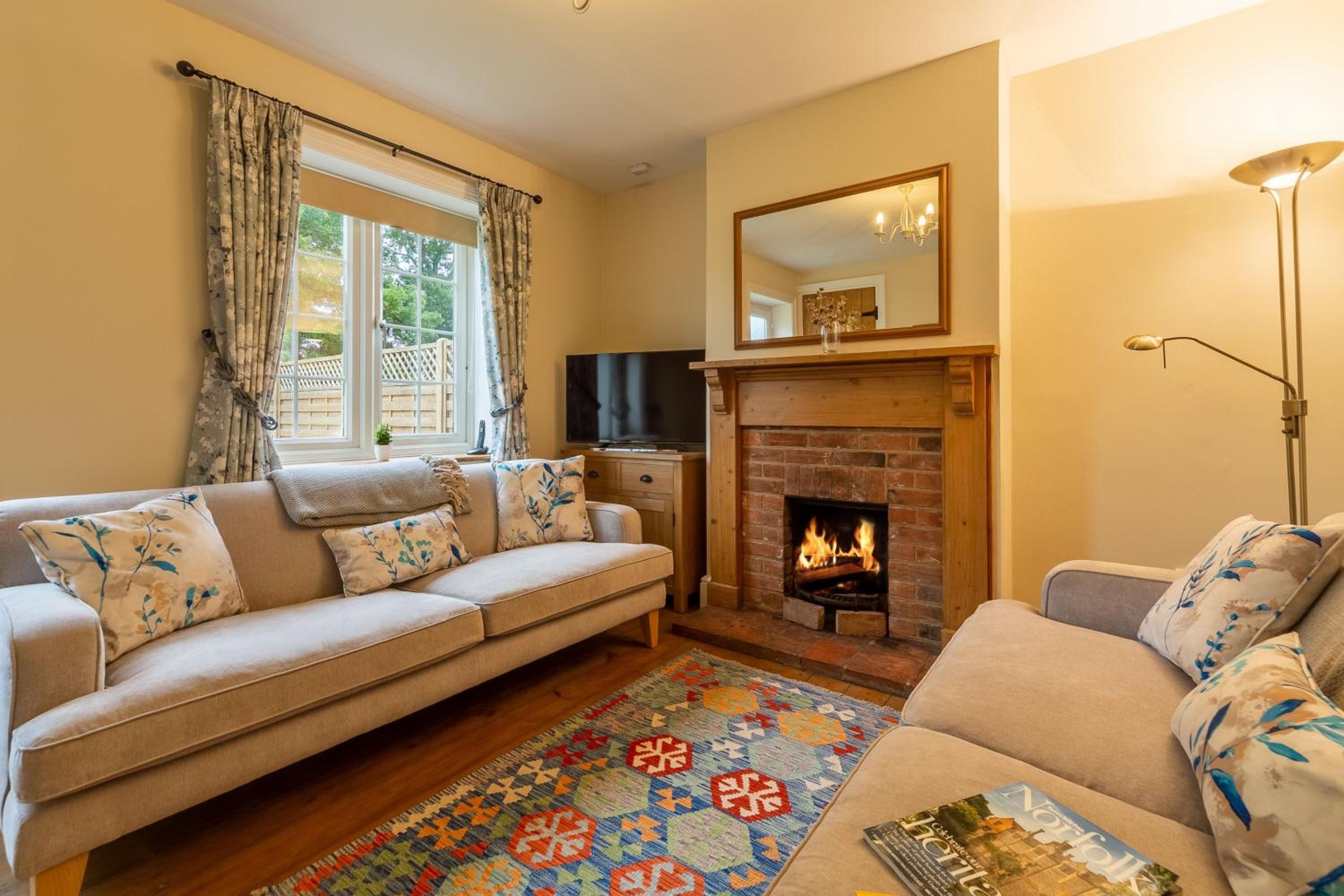 2 Hall Lane Cottages view 4