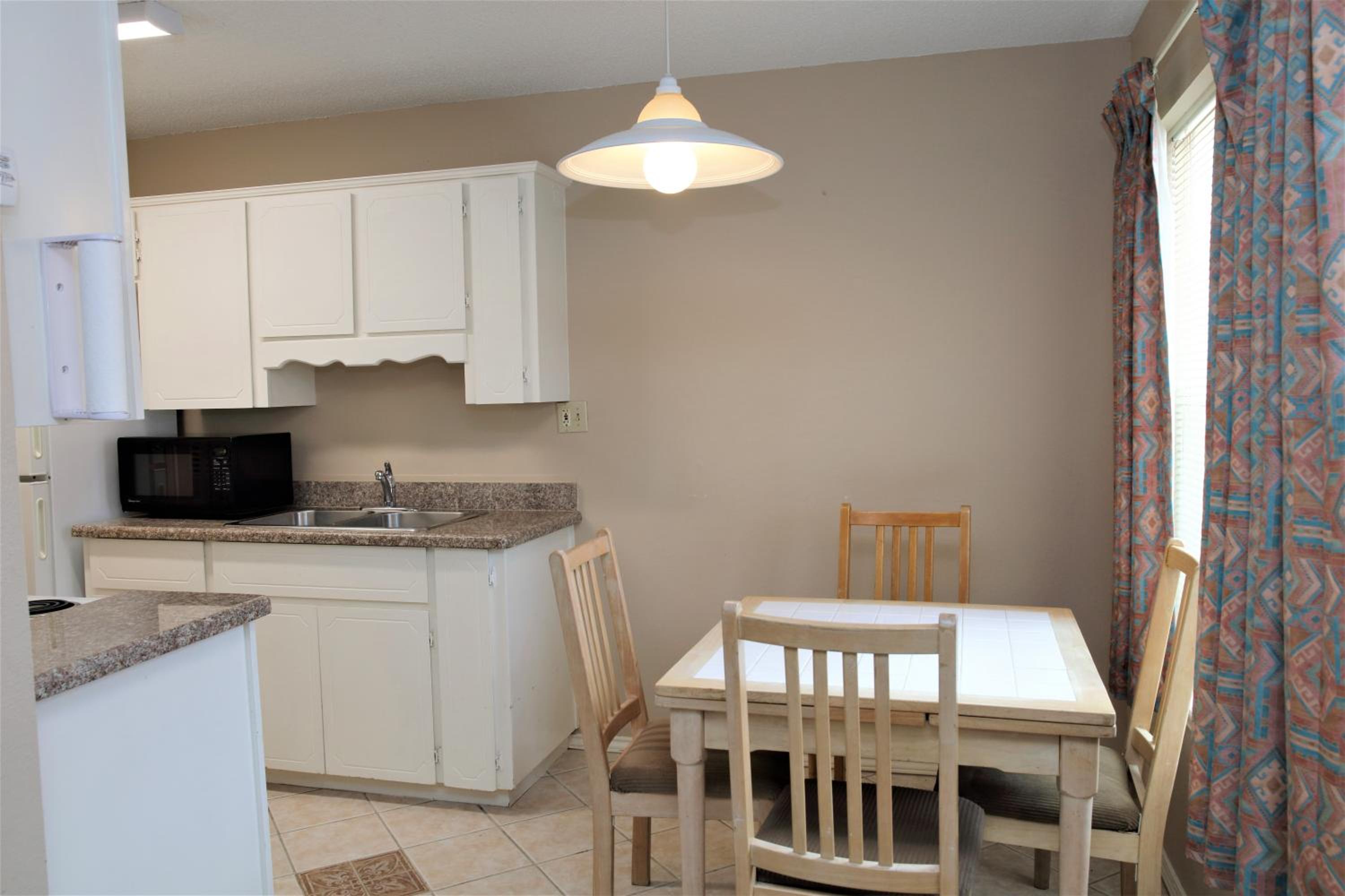 Victoria Palms Inn and Suites - Property Image 55