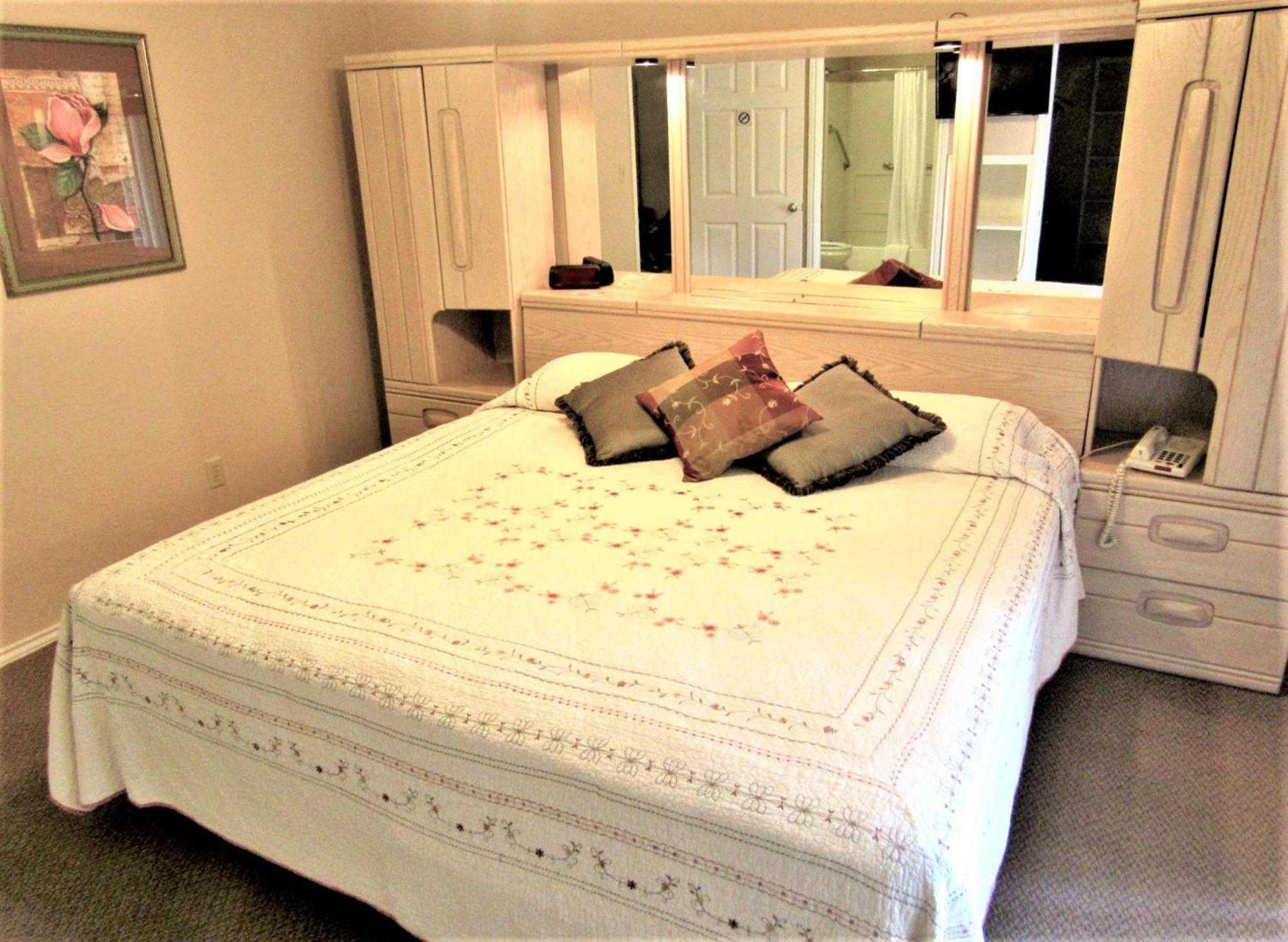 Victoria Palms Inn and Suites - Property Image 7