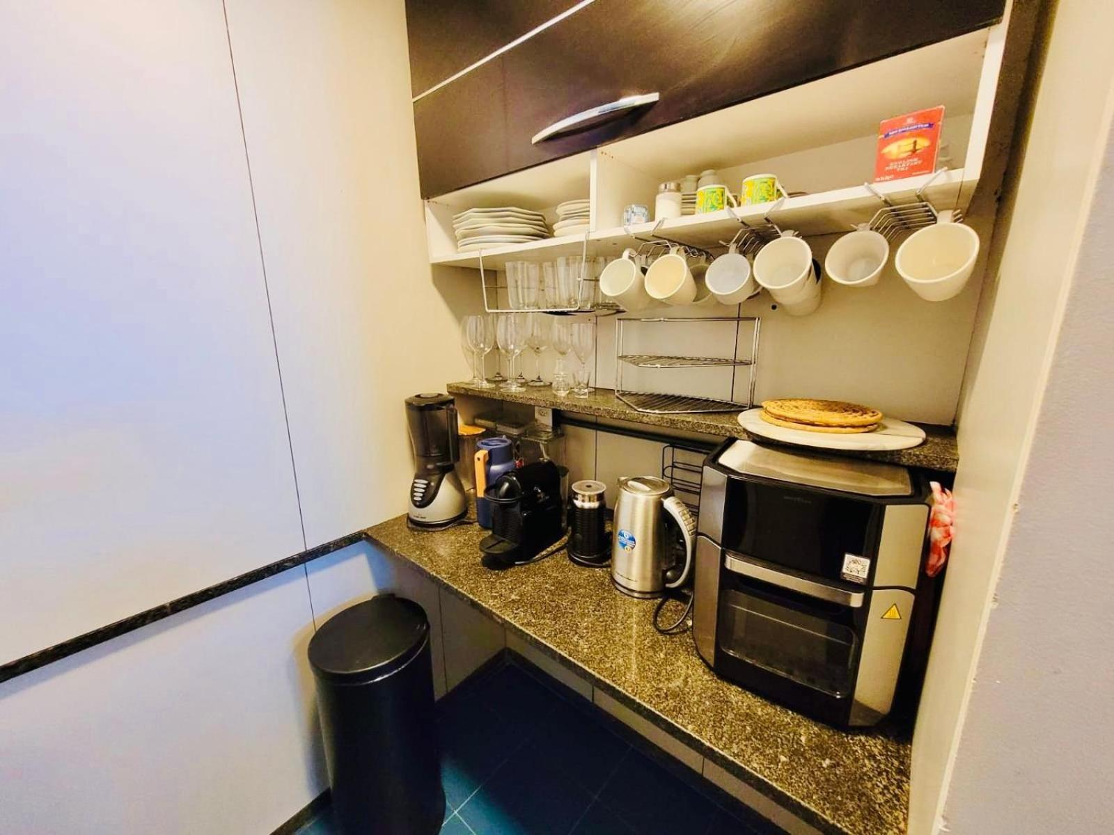Leblon Flat Service 2 Bedrooms Sea View