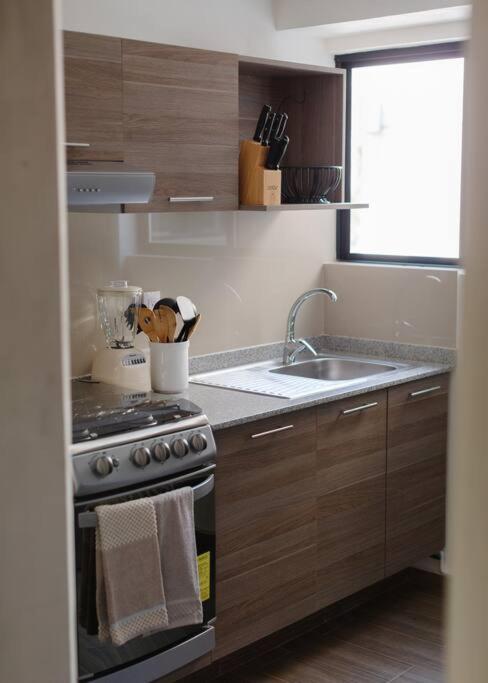 Mr. W Park View Balcony Espana 602 photo 5
