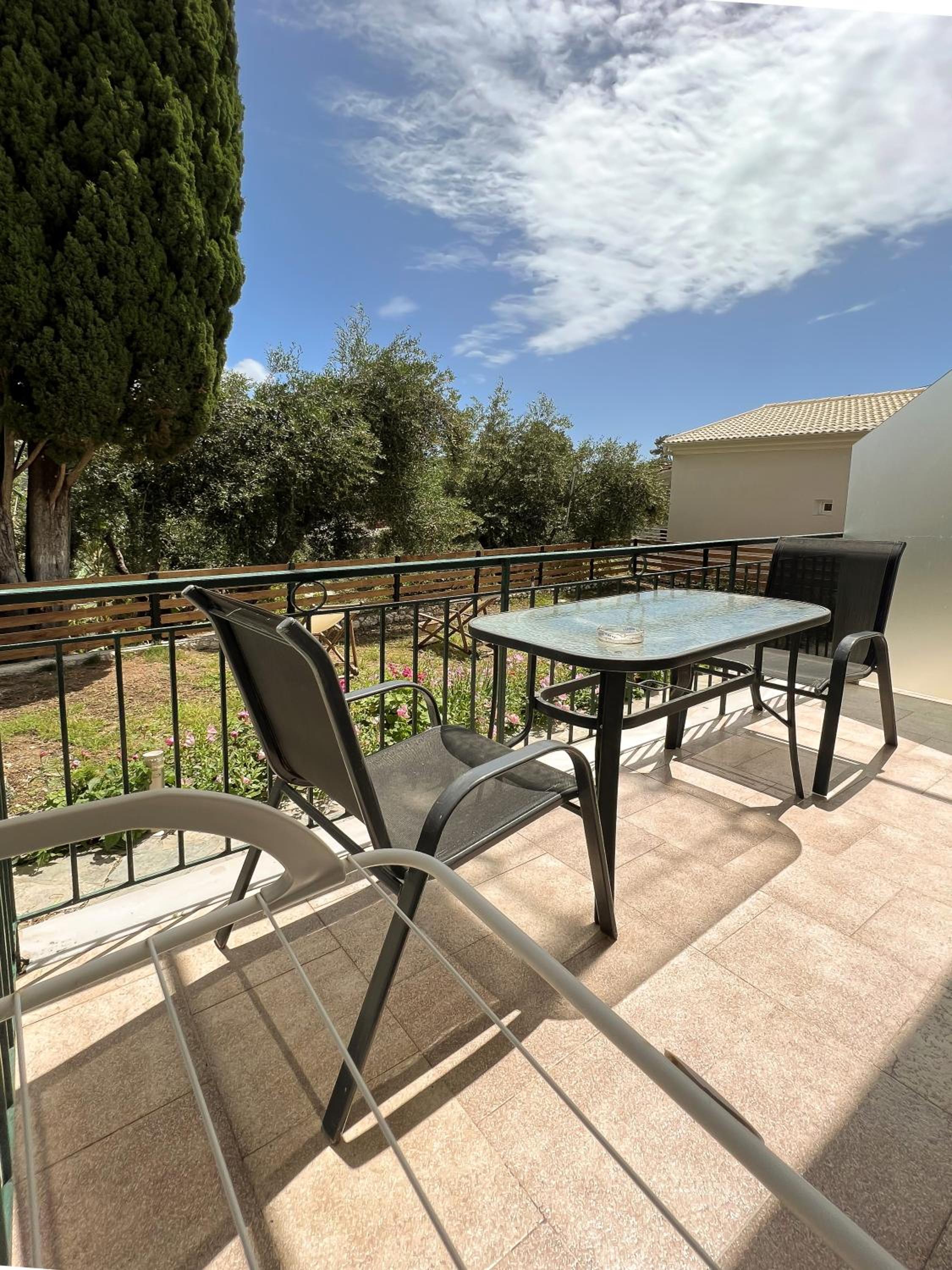 Dolphin apartments Palaiokastritsa