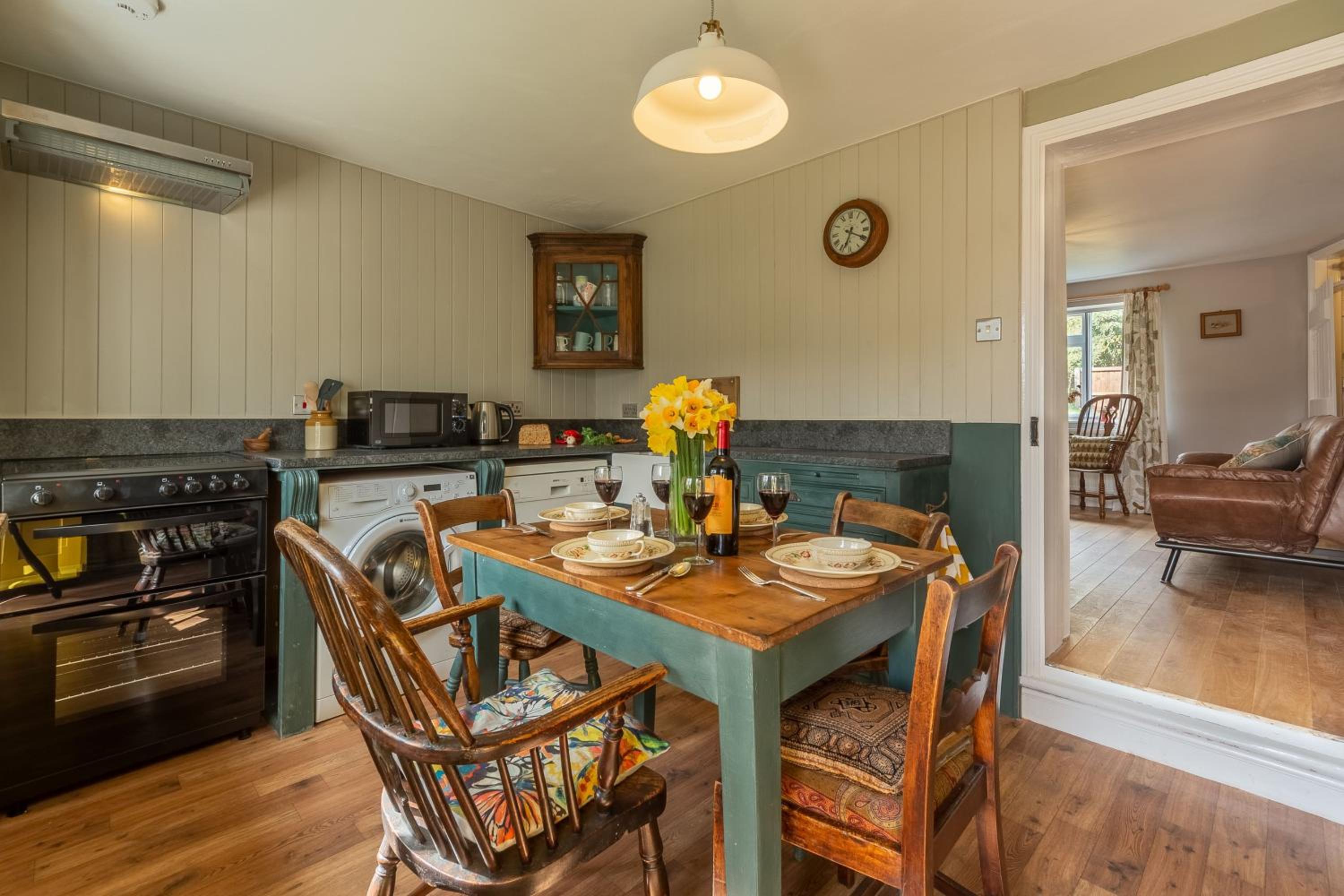 Pond Cottage E view 3