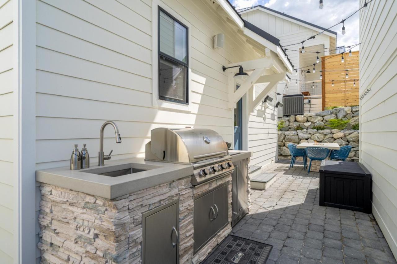 Dock Holiday with Carriage House #134