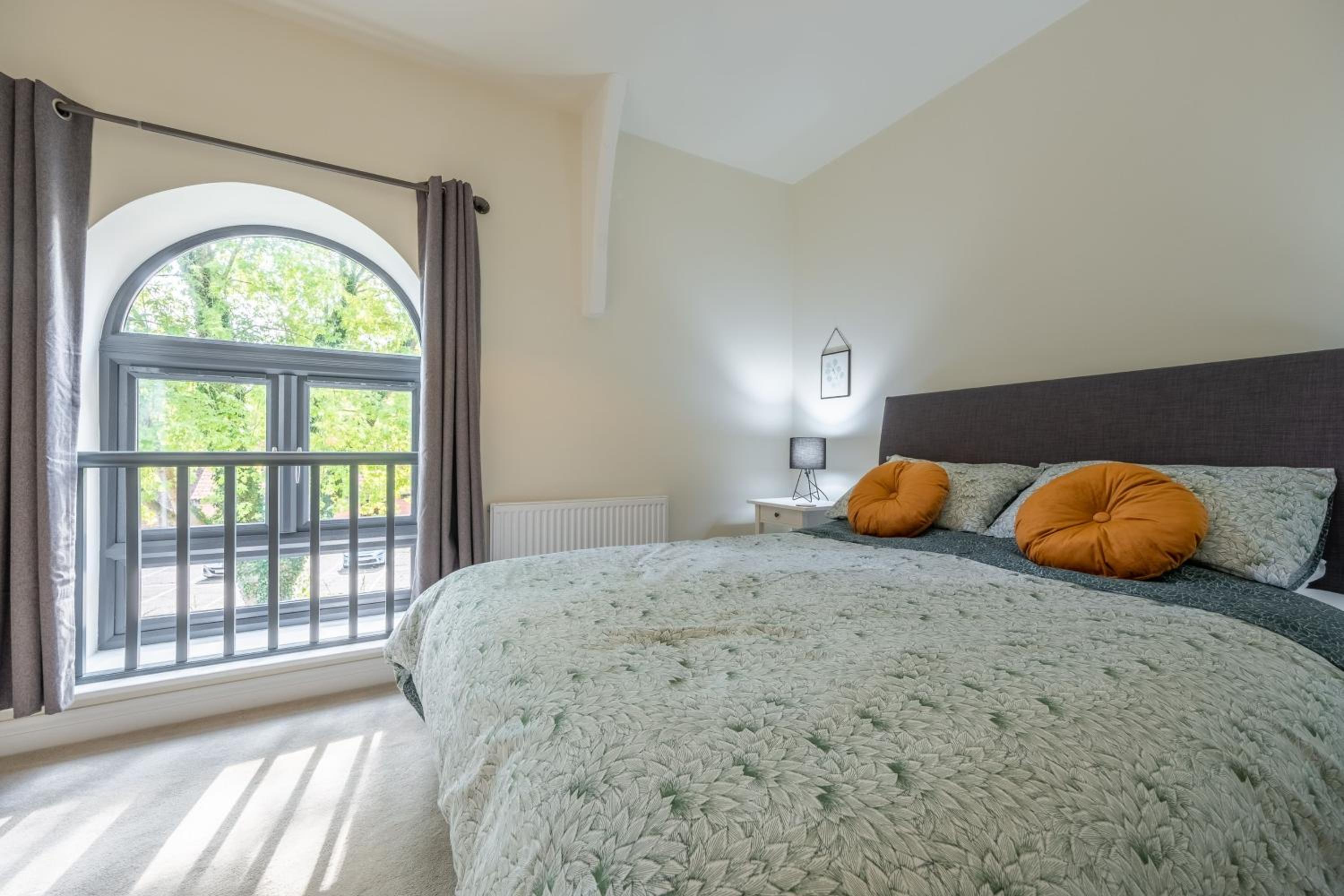 7 Swan Court view 4