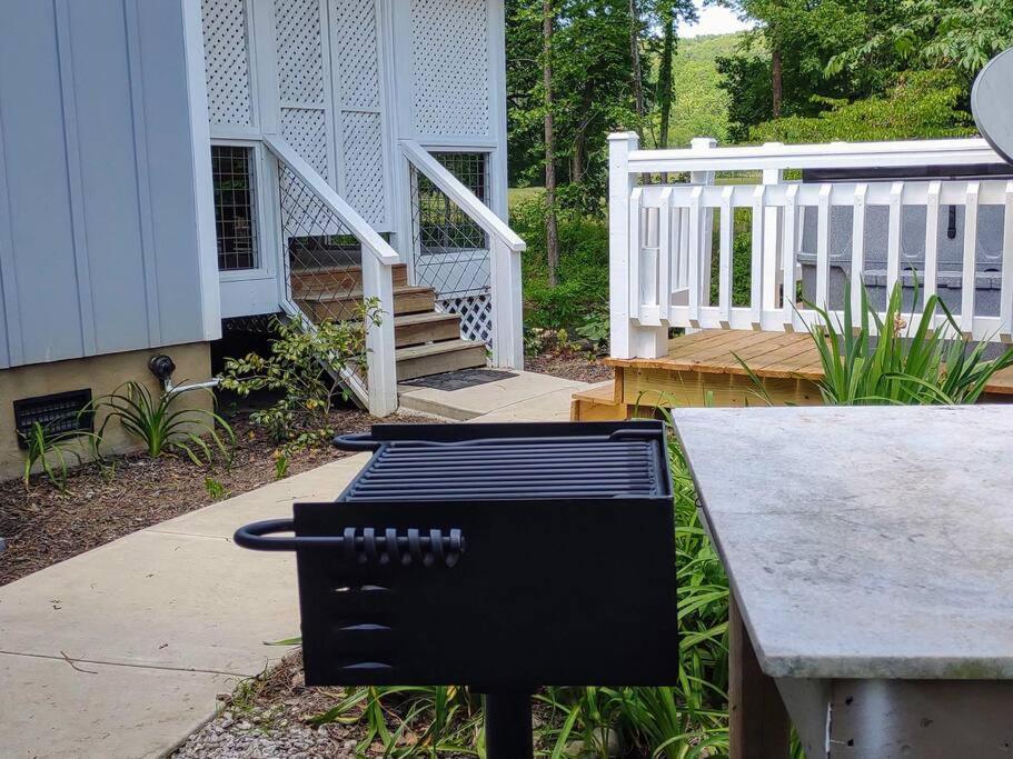 Creekside Quarters, Modern Farmhouse, Deep Creek your Backyard Oasis, Hot Tub, Covered Porch, Ping Pong, Fire Pit, Outdoor Games, Close to Town & Entrance  view 3