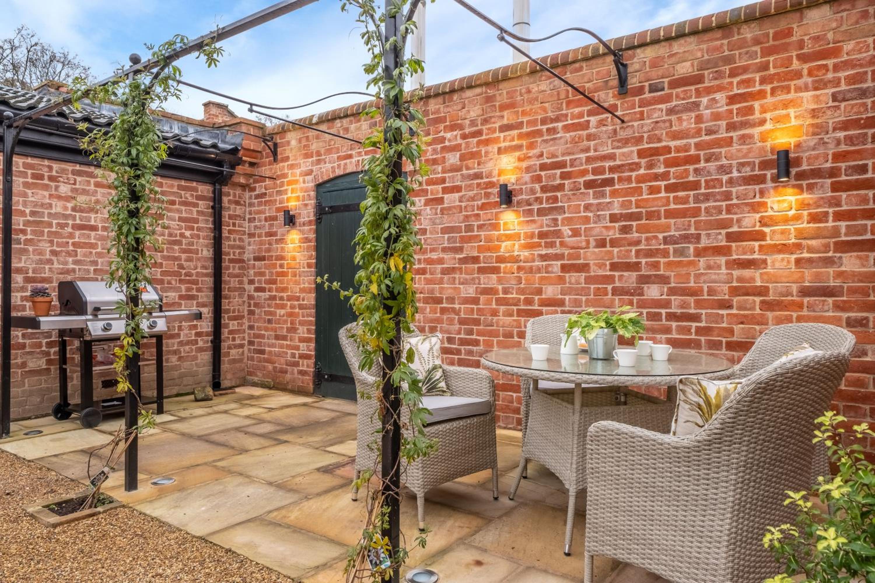The Gardeners Cottage E view 3