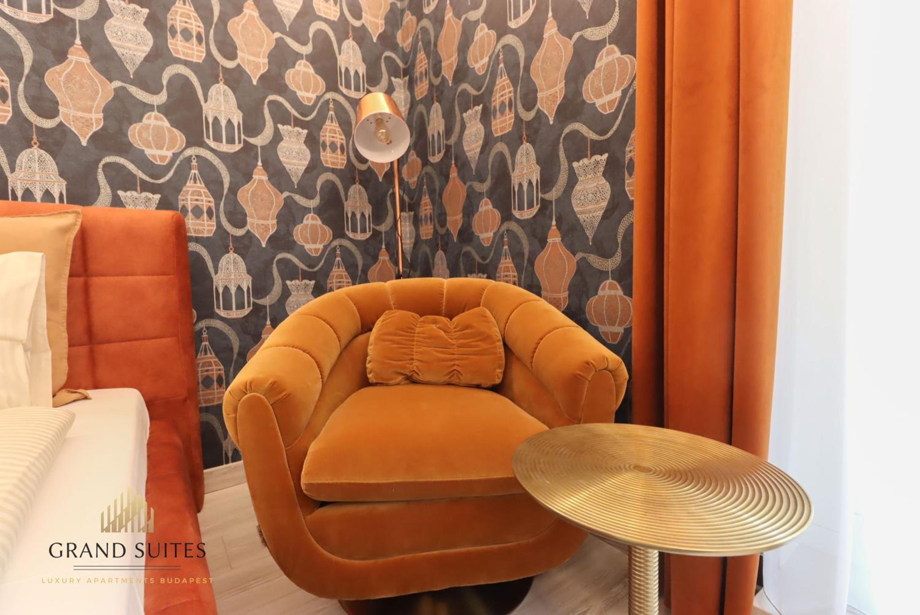 Grand Suites Central