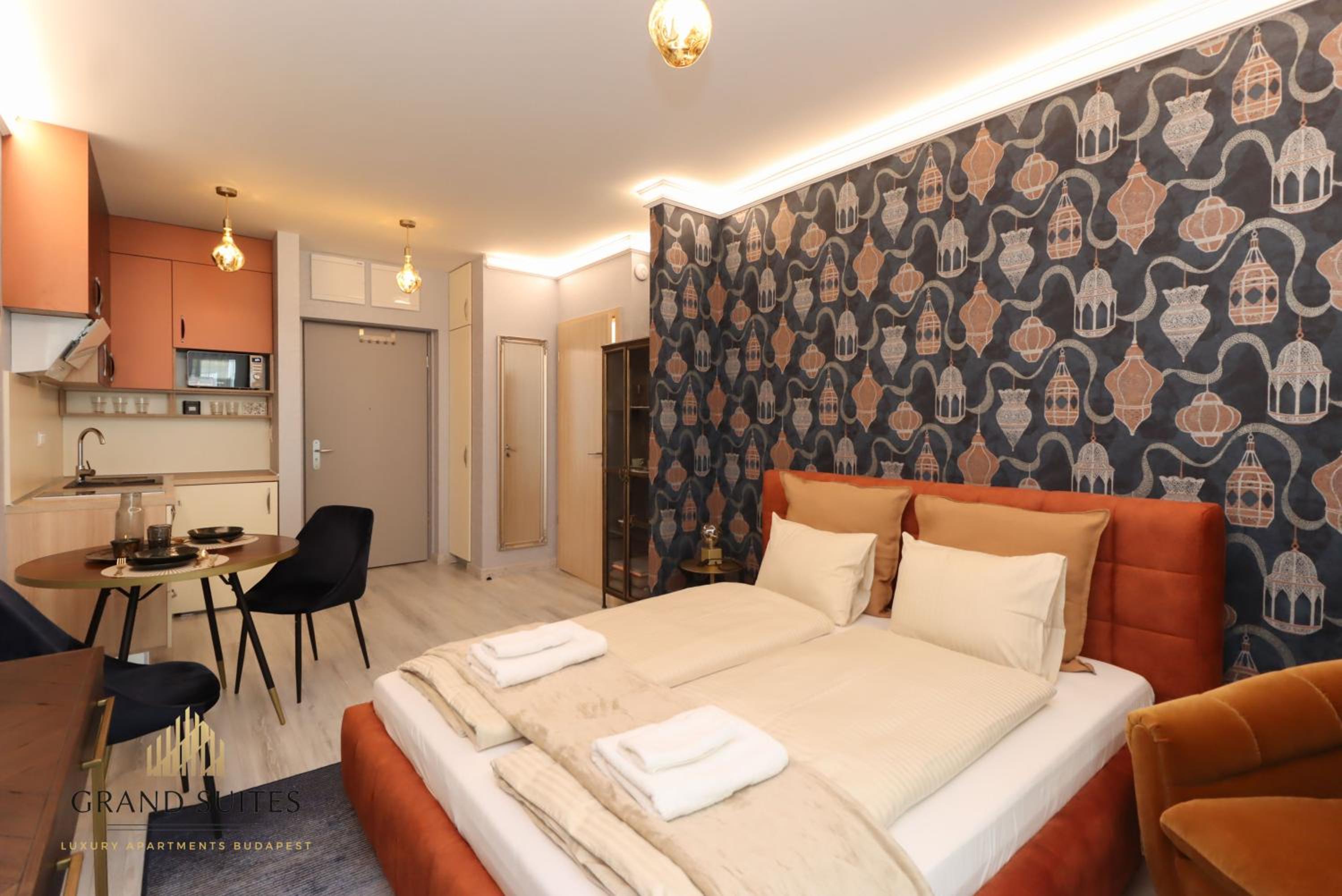 Grand Suites Central
