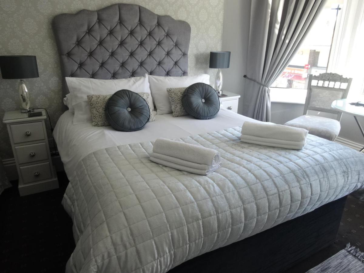South Shields Vacations - Elmswood Guest House - Property Image 2