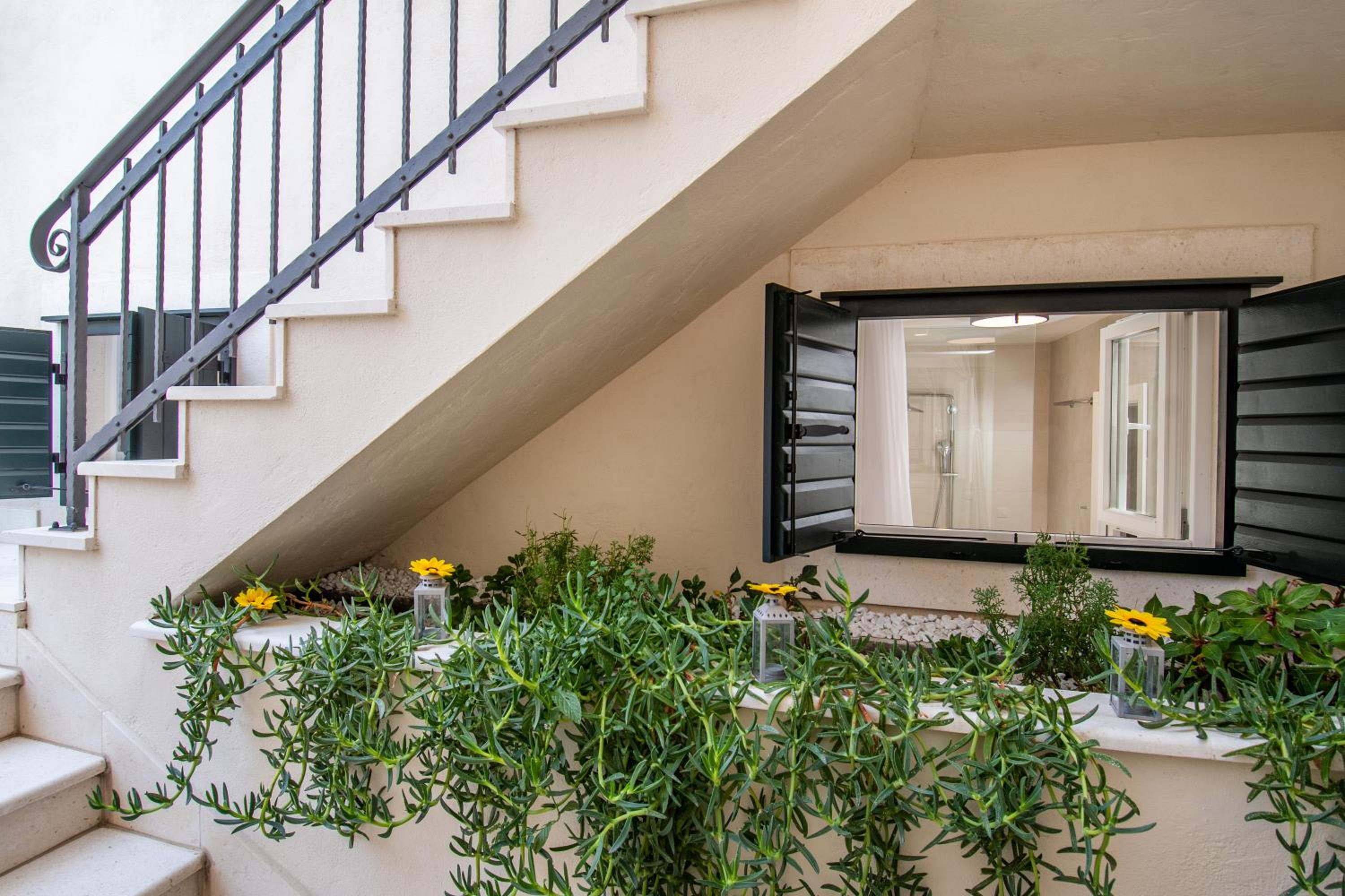 Hotel Sperone Hotel - Image 1