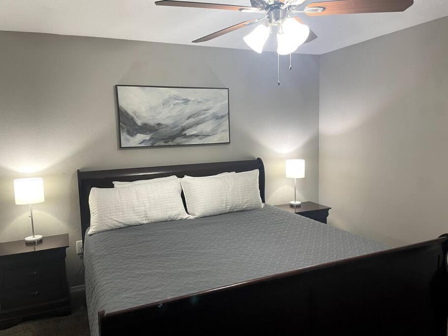 Luxury Modern Condo by the Lake - Breezy Escape view 4